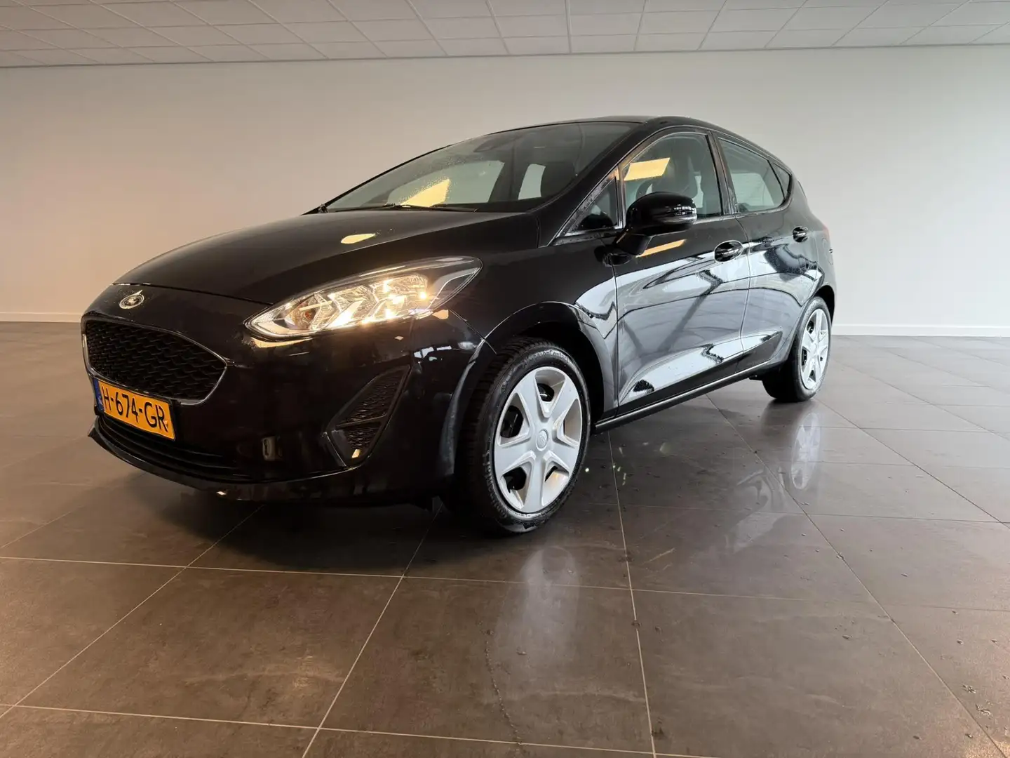 Ford Fiesta 1.1 Trend Zwart - 1
