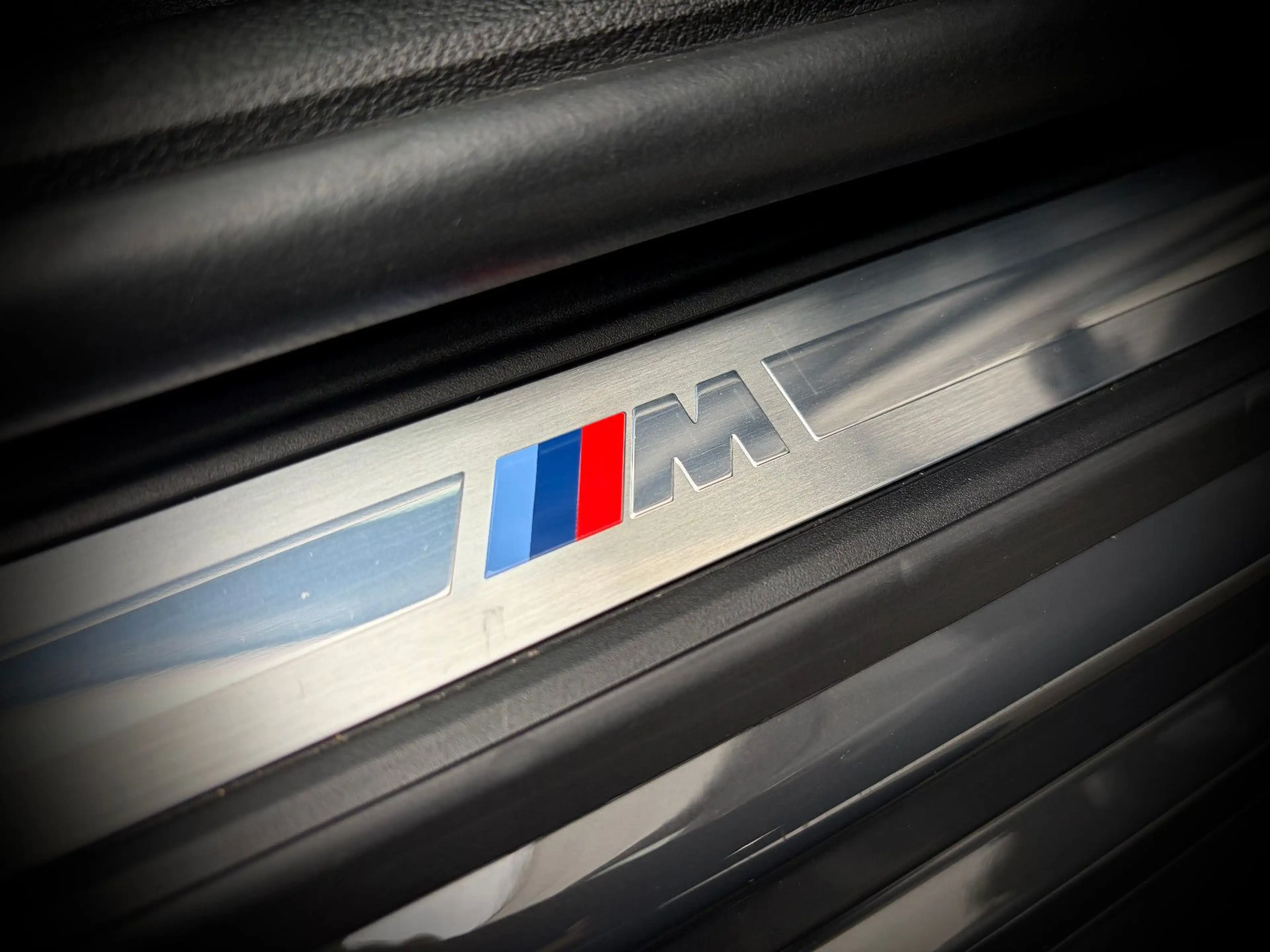 BMW 330 d ///M-SPORT*SHADOW LINE*1.HAND*DRAVIT GRAU* — photo 30