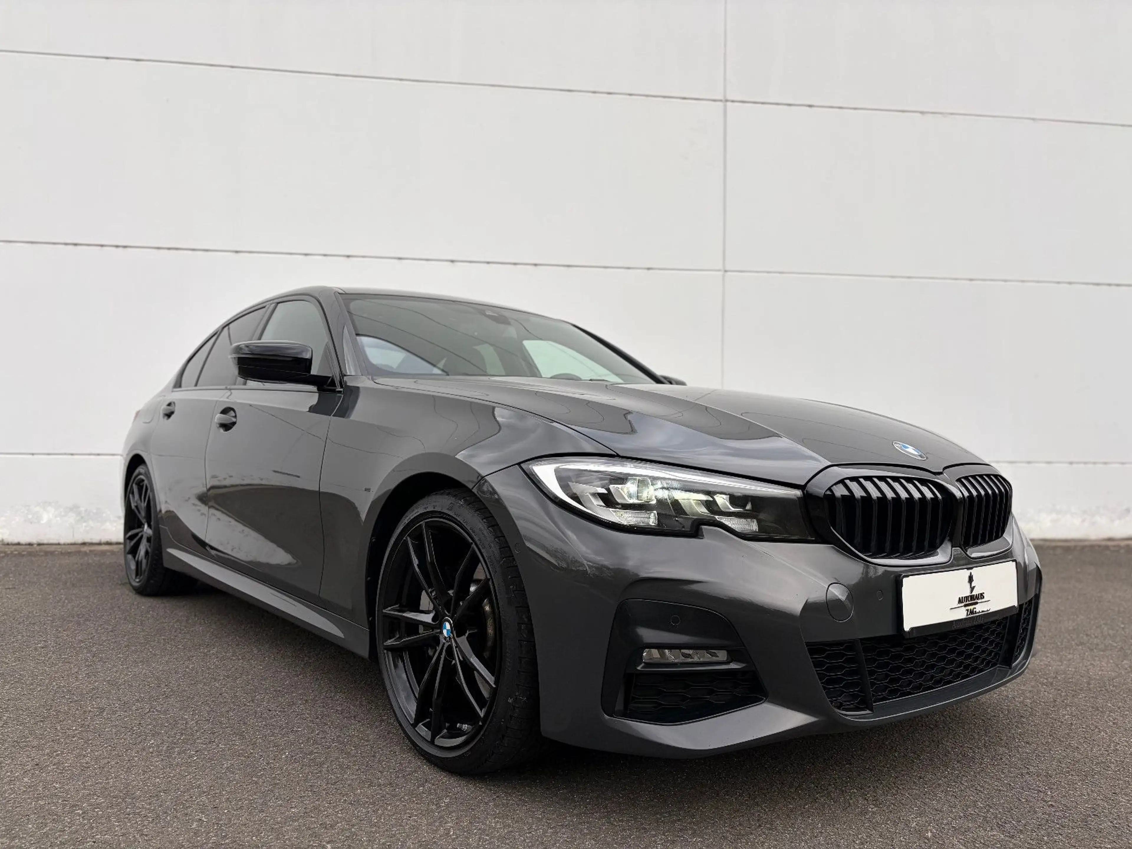 BMW 330 d ///M-SPORT*SHADOW LINE*1.HAND*DRAVIT GRAU* — photo 9