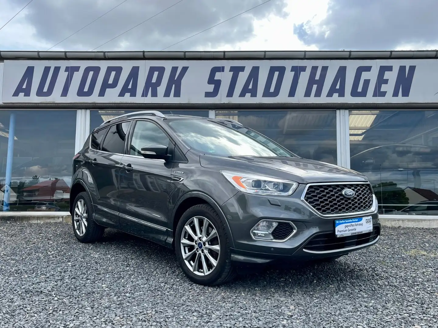Ford Kuga Vignale 4x4 Automatik AHK/PANO/LEDER/KAMERA - 1