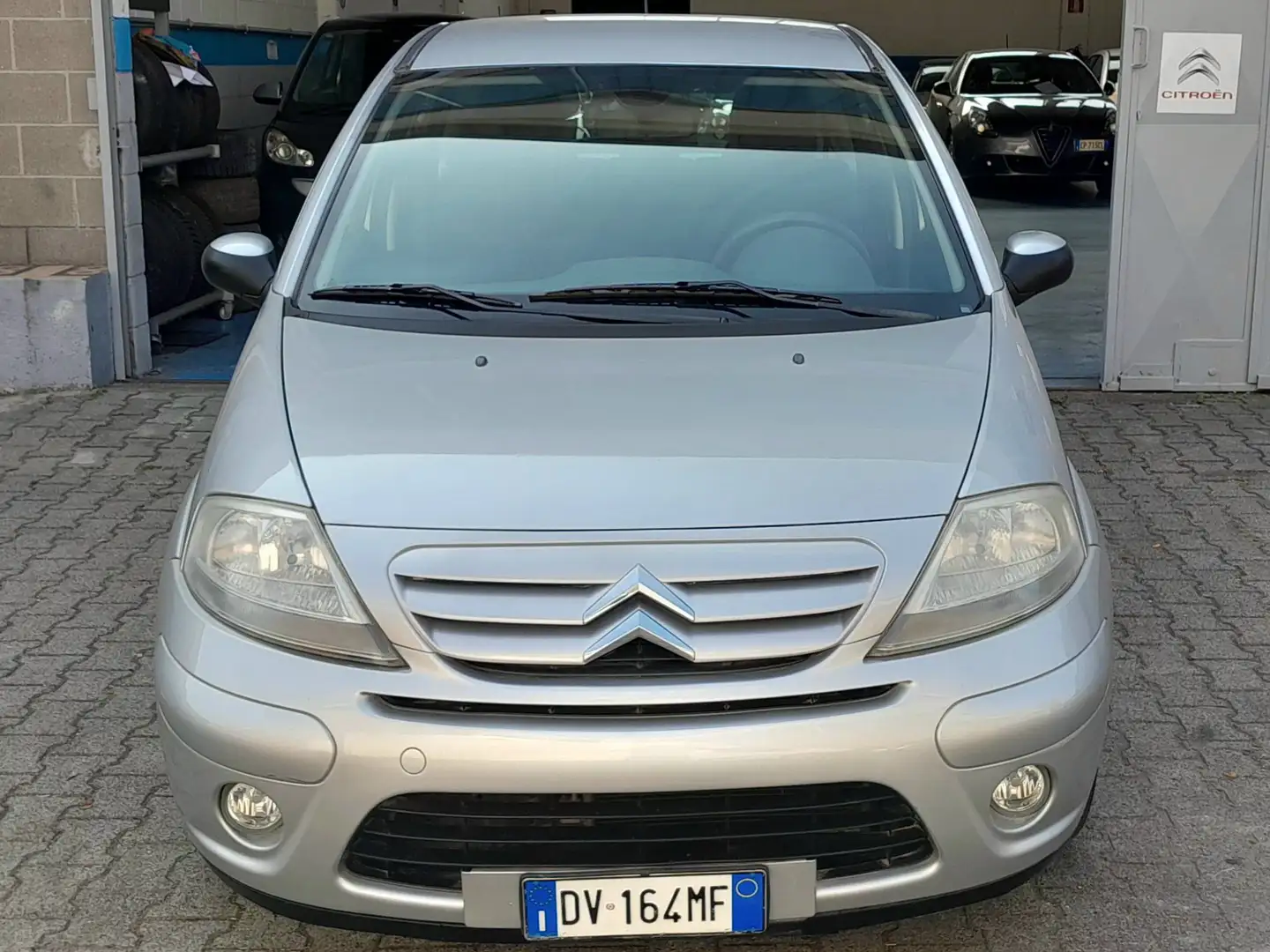 Citroen C3 1.1 Exclusive Style NeopatentatiOK Argento - 2