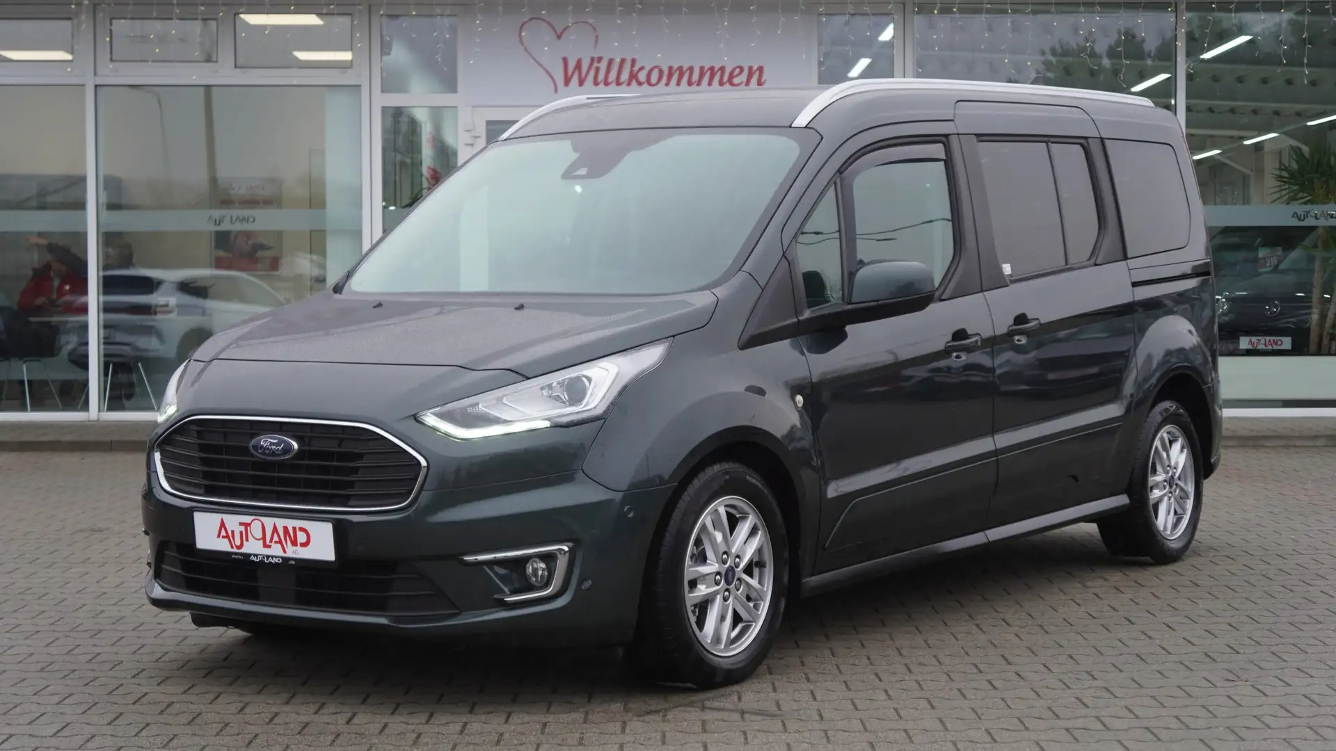 Ford Grand Tourneo Connect 1.5 Navi AHK Kamera DAB Зелёный - 2