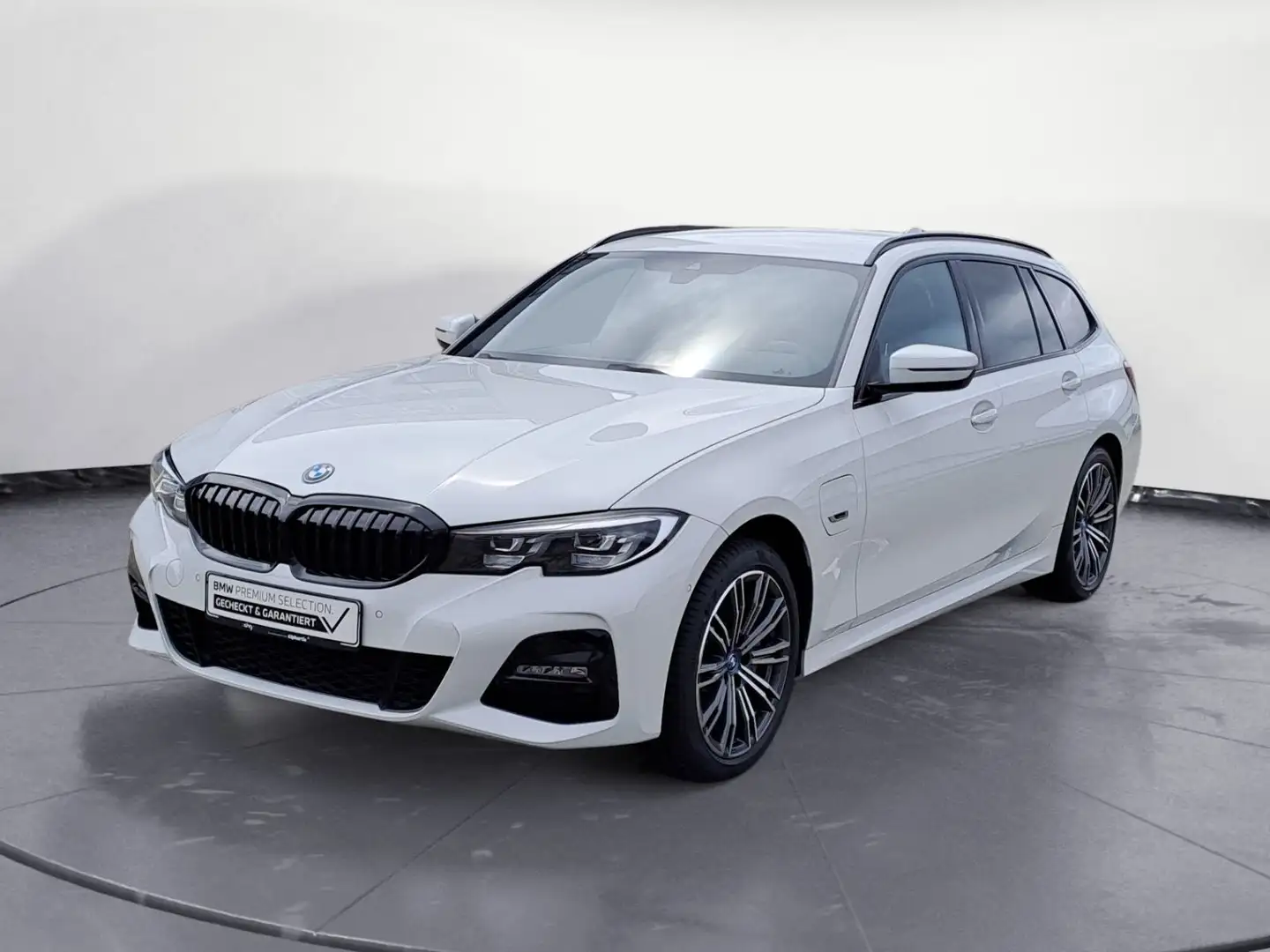 BMW 330 e xDrive Touring M Sport A. Sport Aut. Blanc - 2