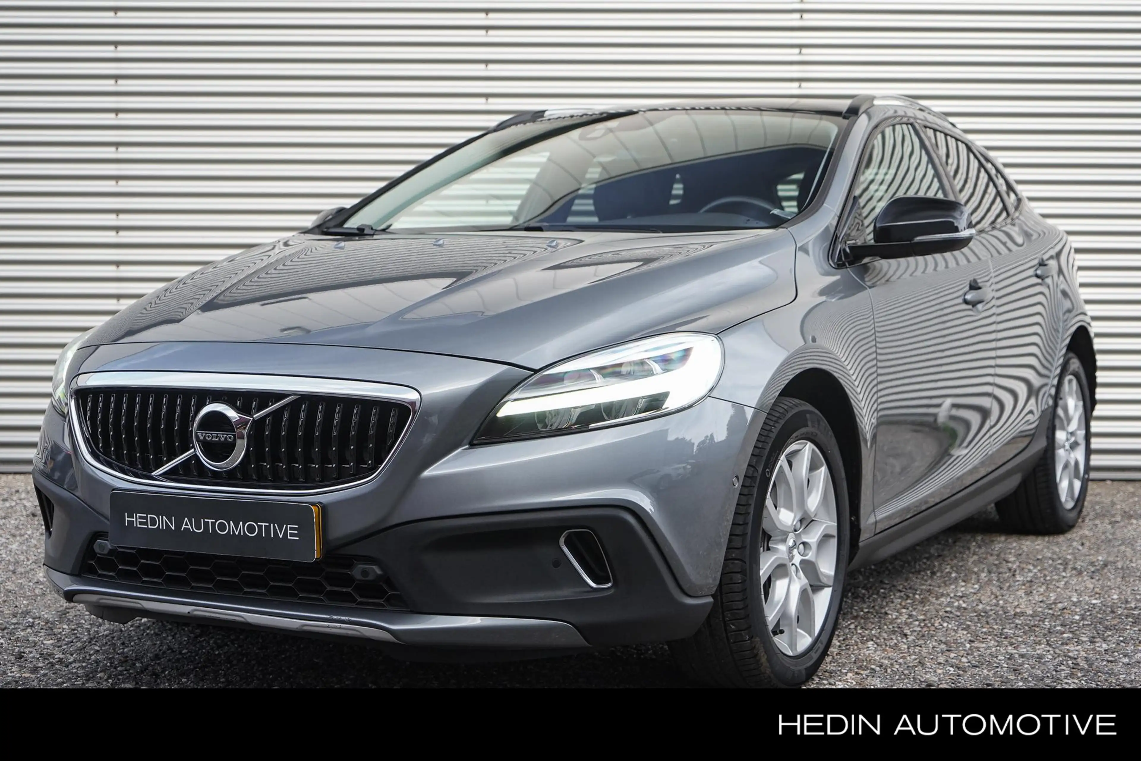 Volvo V40 Cross Country 1.5 T3 Polar+ Luxury Automaat | Camera | Navigatie
