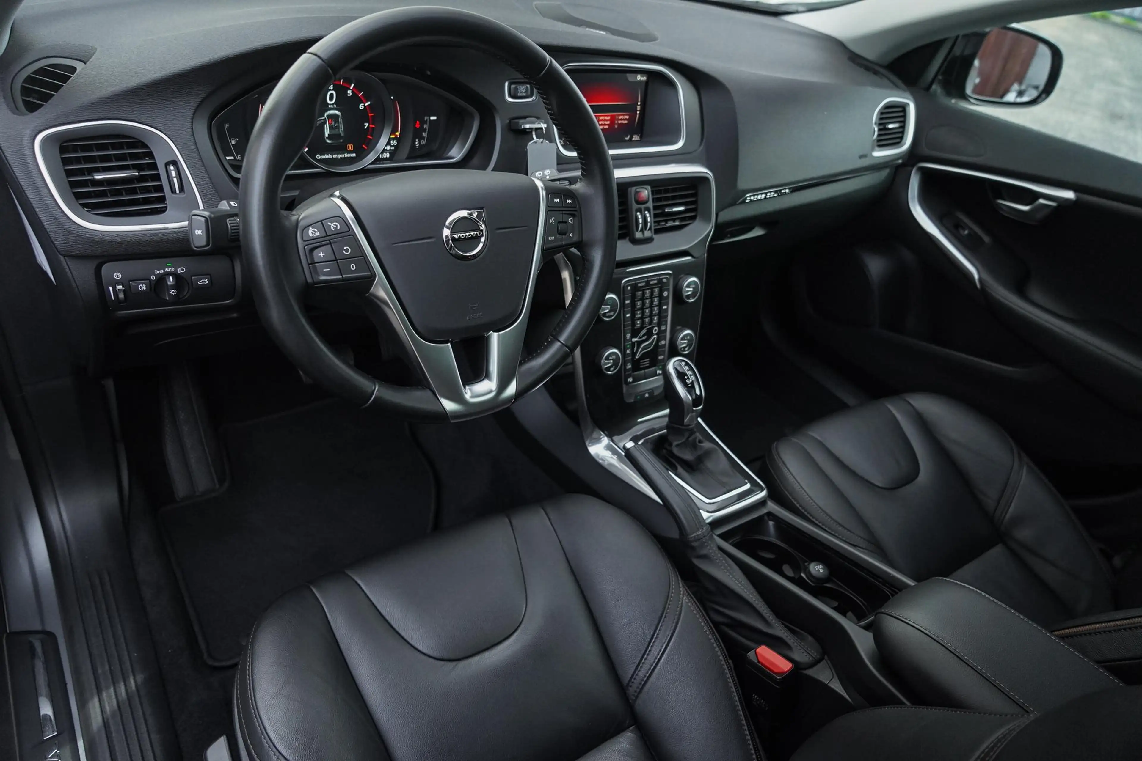 Volvo V40 Cross Country 1.5 T3 Polar+ Luxury Automaat | Camera | Navigatie — photo 11