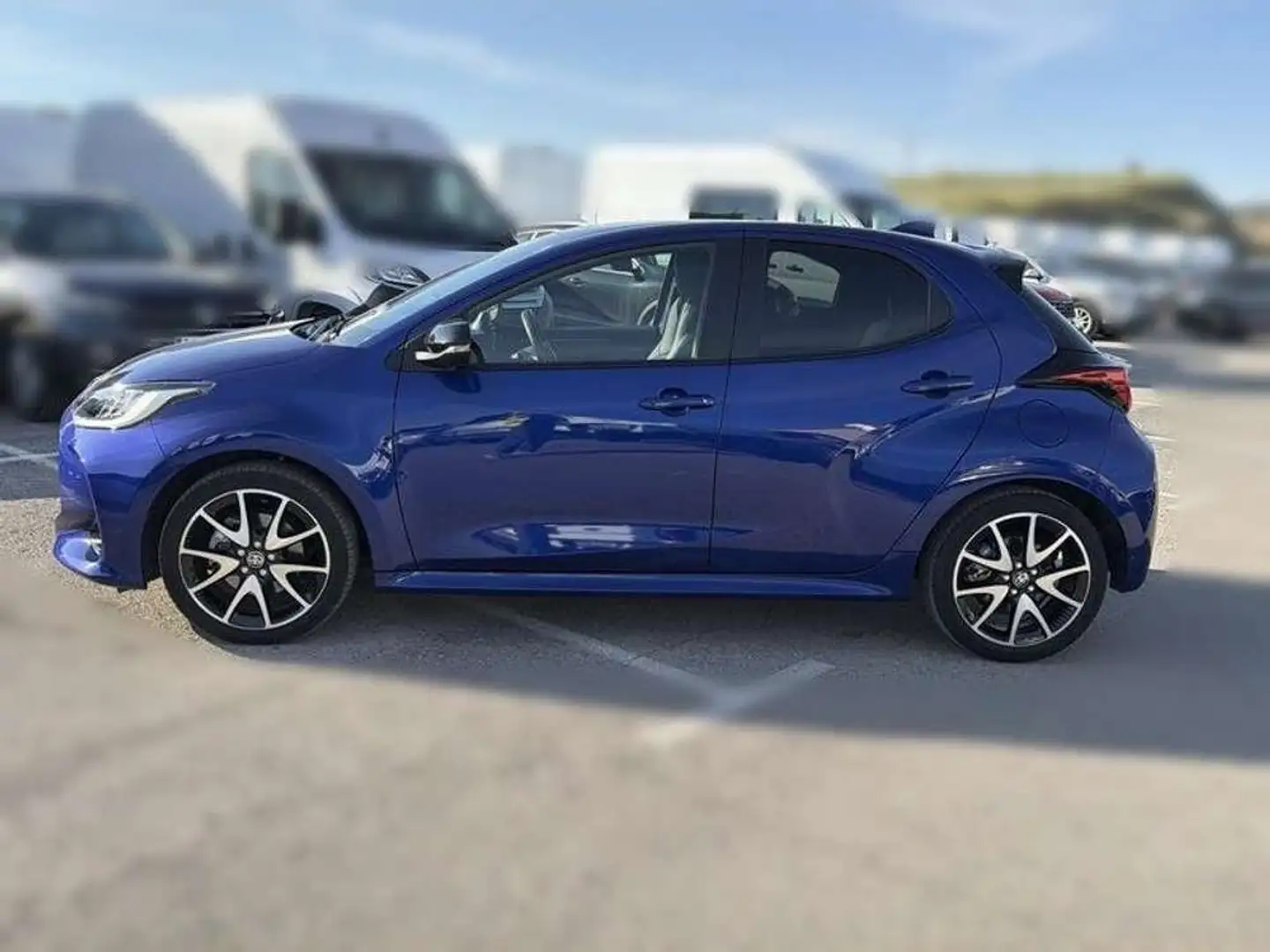 Toyota Yaris 120H 1.5 Style Azul - 2