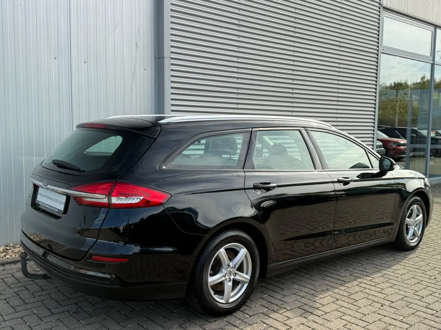 Ford Mondeo Turnier Business Edition Automat AHK Navi Schwarz - 2