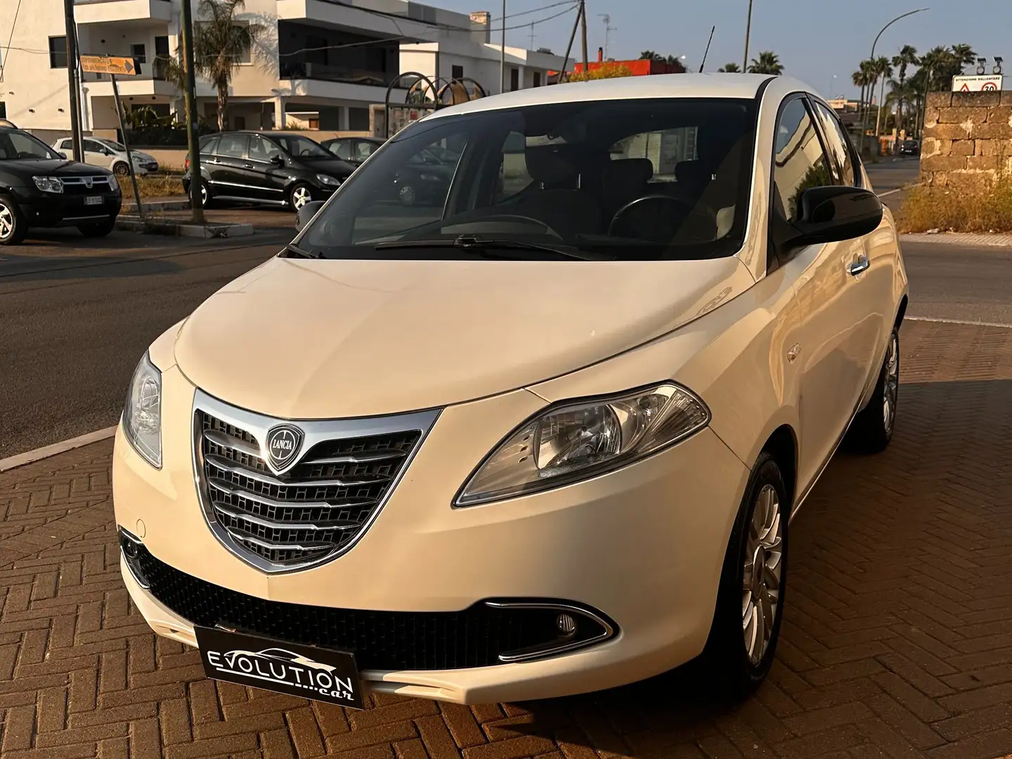 Lancia Ypsilon Ypsilon 1.2 8v Gold c/CL ecochic Gpl 69cv Bianco - 1