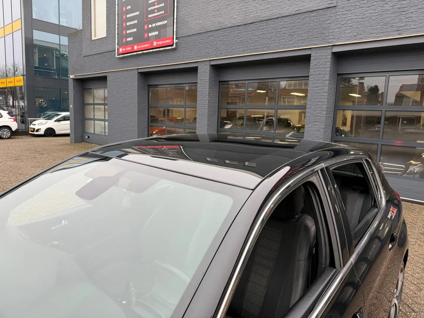 Peugeot 308 1.2 PureTech Allure GT-Line|Pano|Automaat|Navi|Car Noir - 2