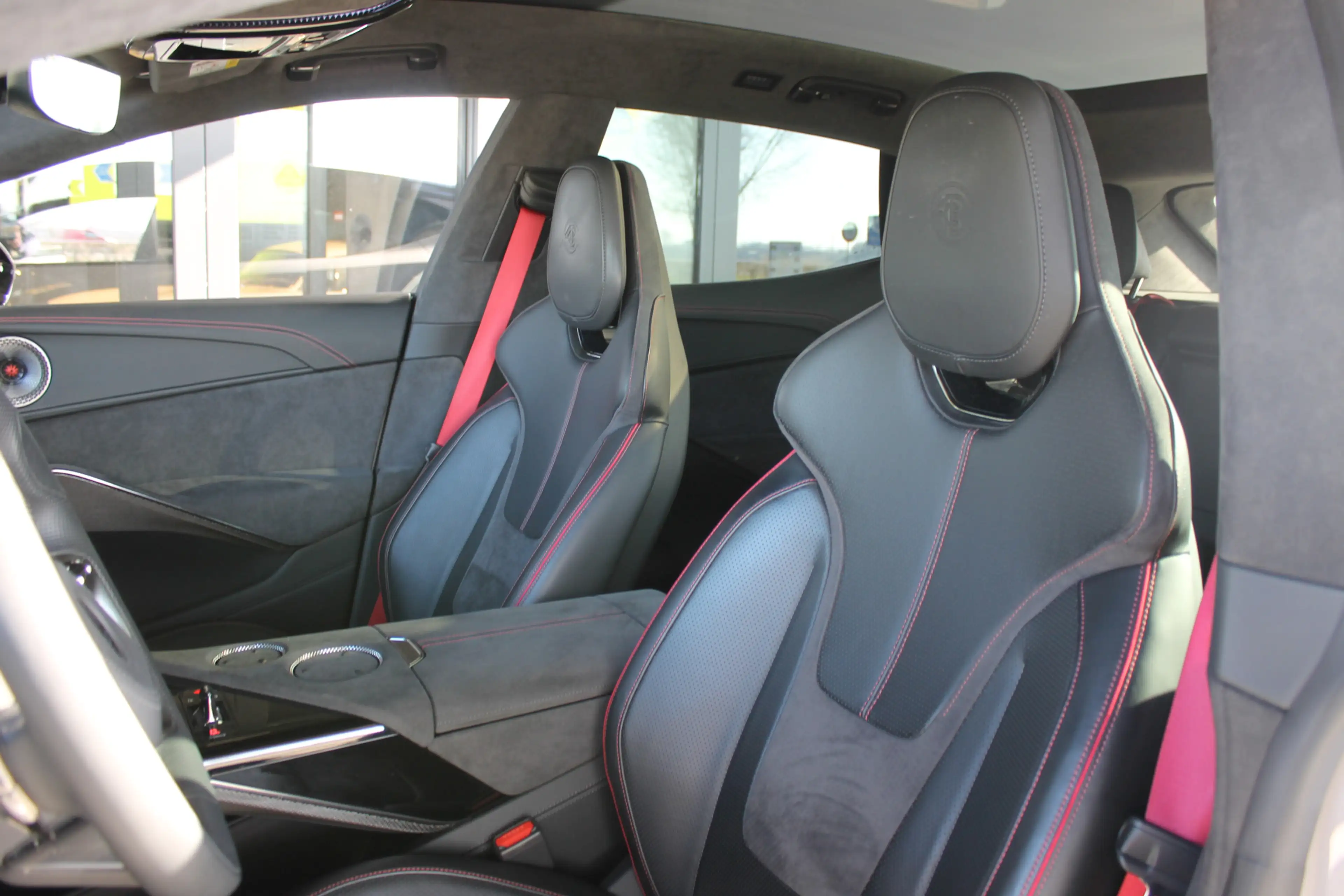 Lotus Eletre EDS 450 4WD 112 kWh — photo 11