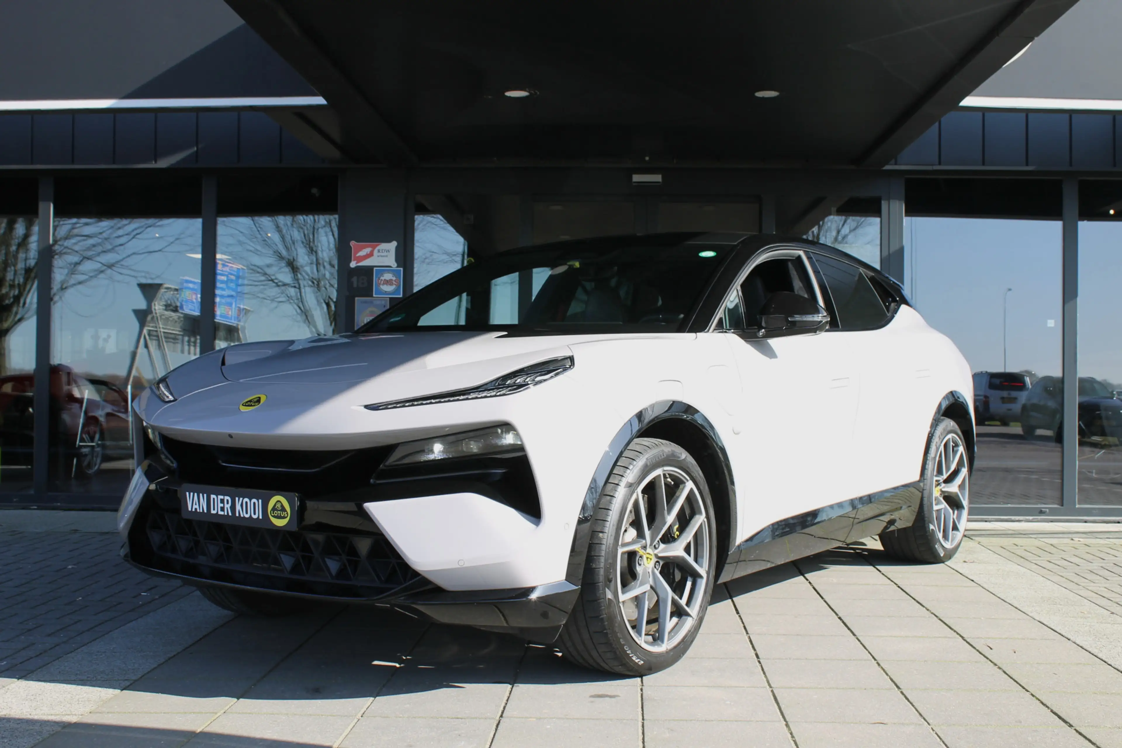 Lotus Eletre EDS 450 4WD 112 kWh