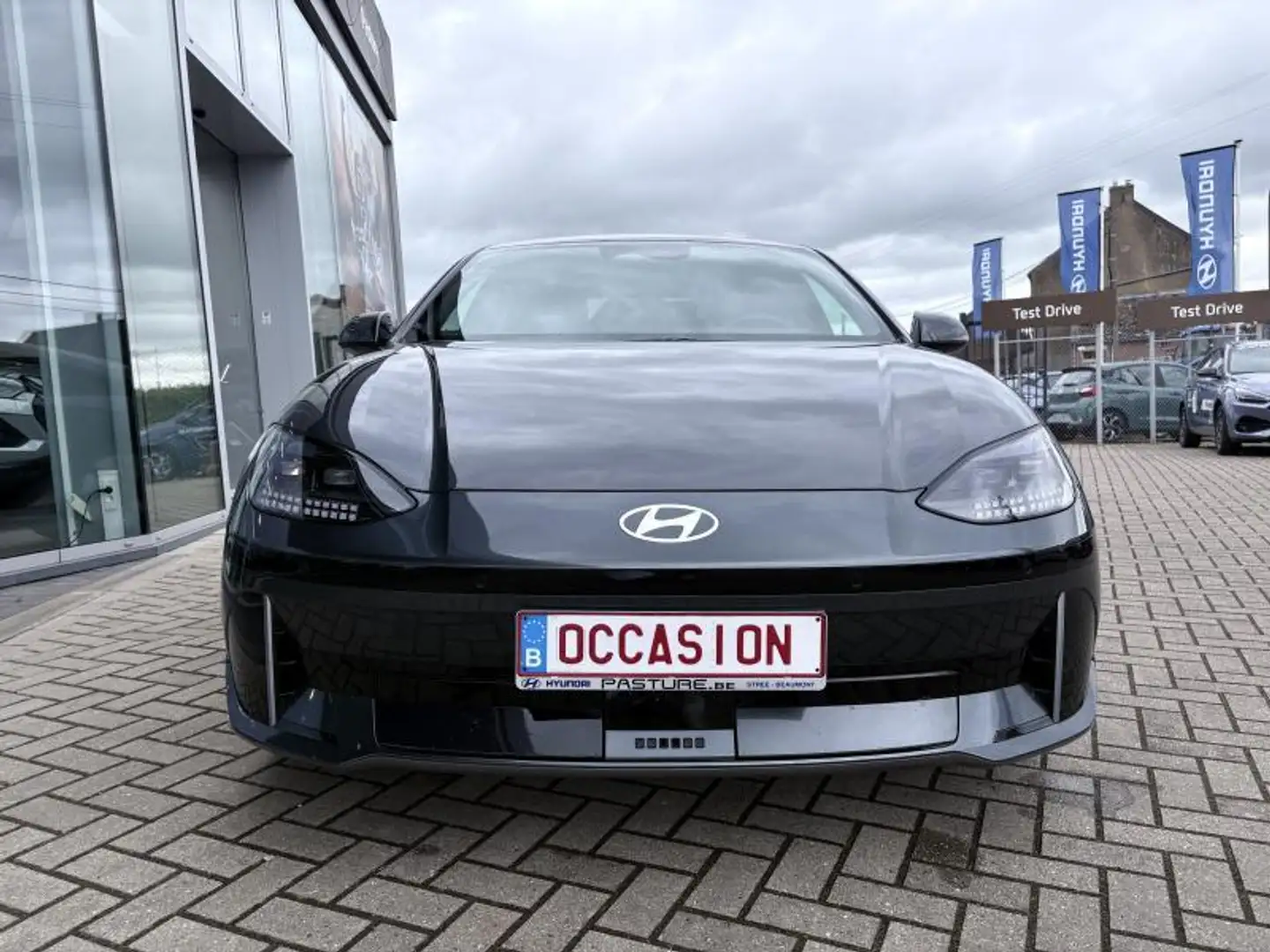 Hyundai IONIQ CORE PLUS 77KWH Gris - 2