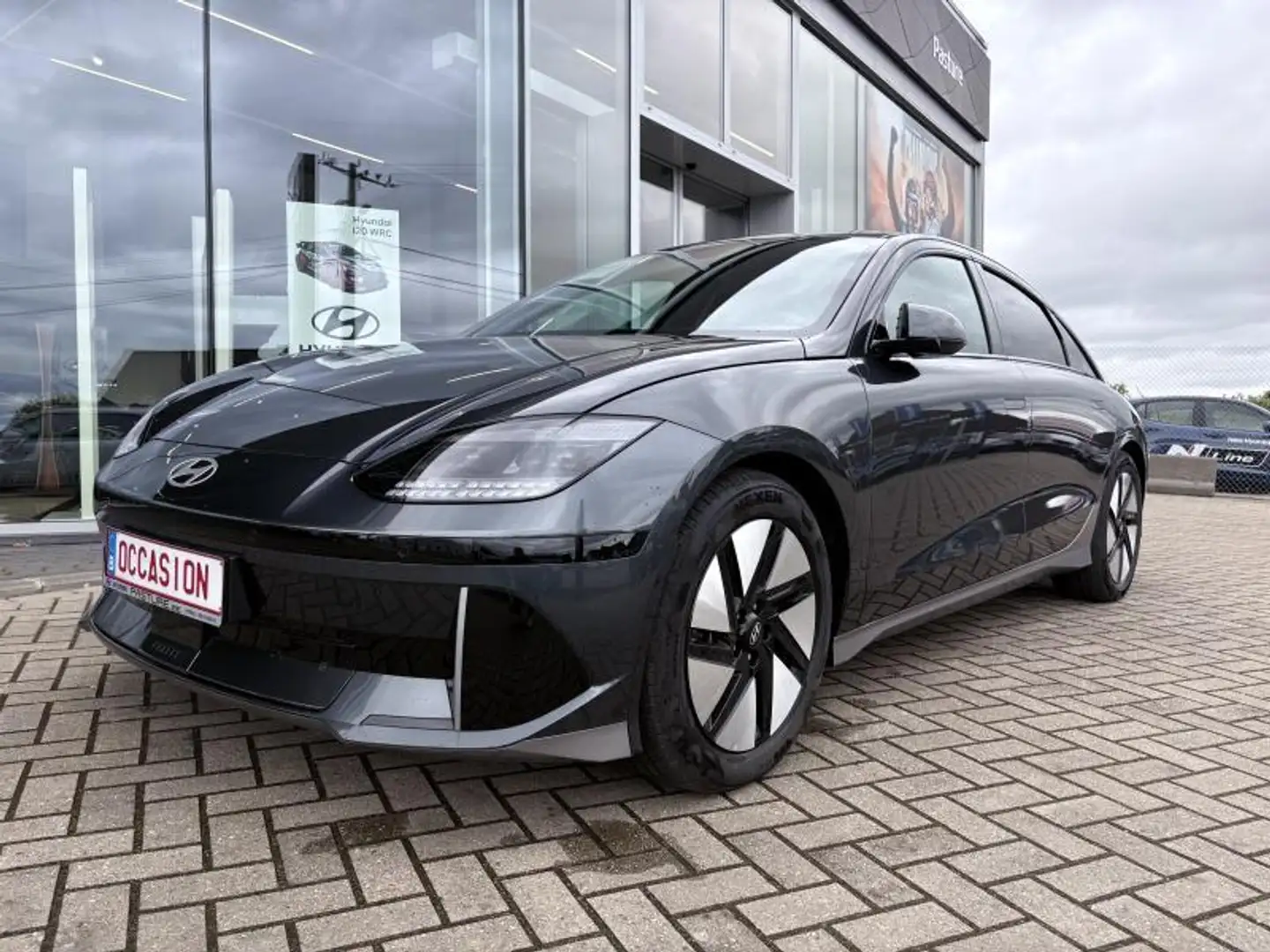 Hyundai IONIQ CORE PLUS 77KWH Gris - 1