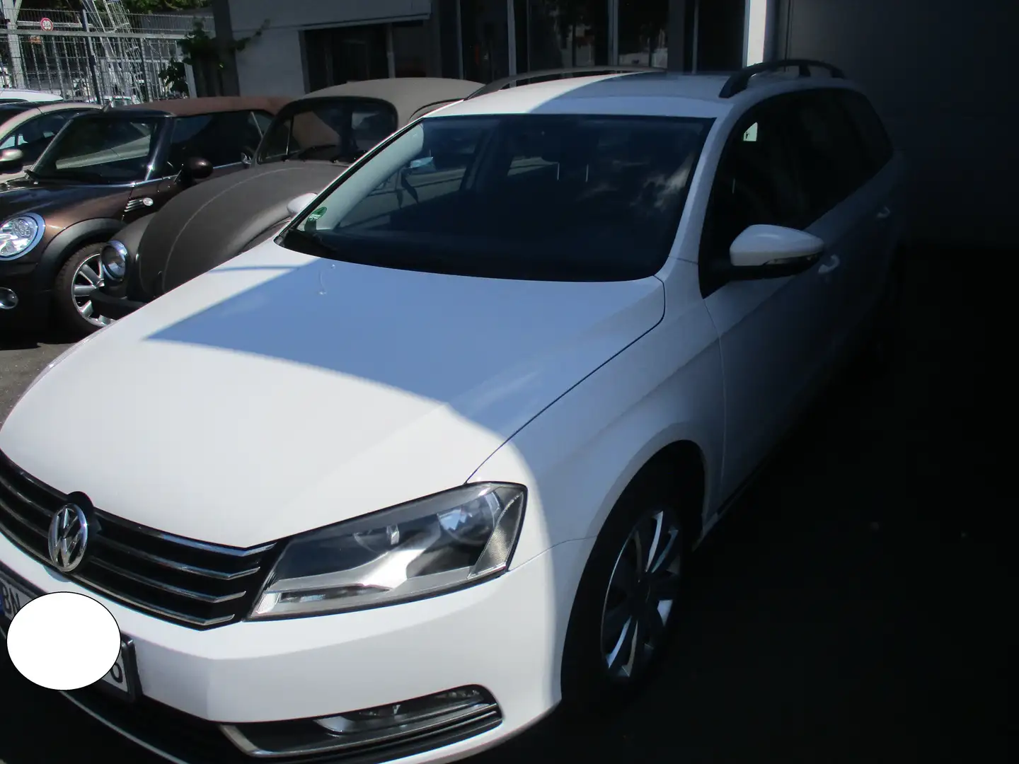 Volkswagen Passat Variant Trendline BlueMotion Weiß - 2