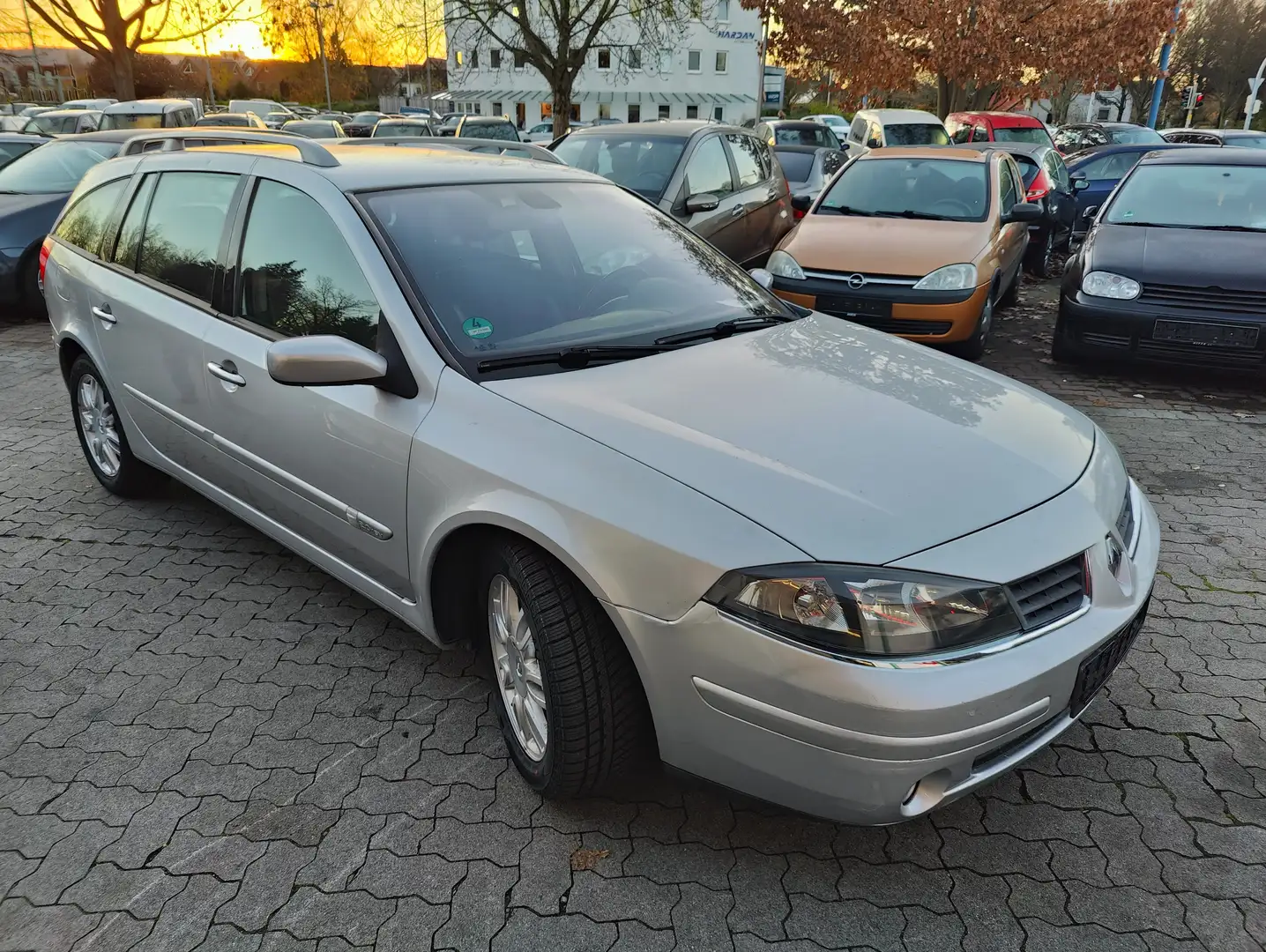 Renault Laguna Privilege,Automatik,TÜV neu - 1