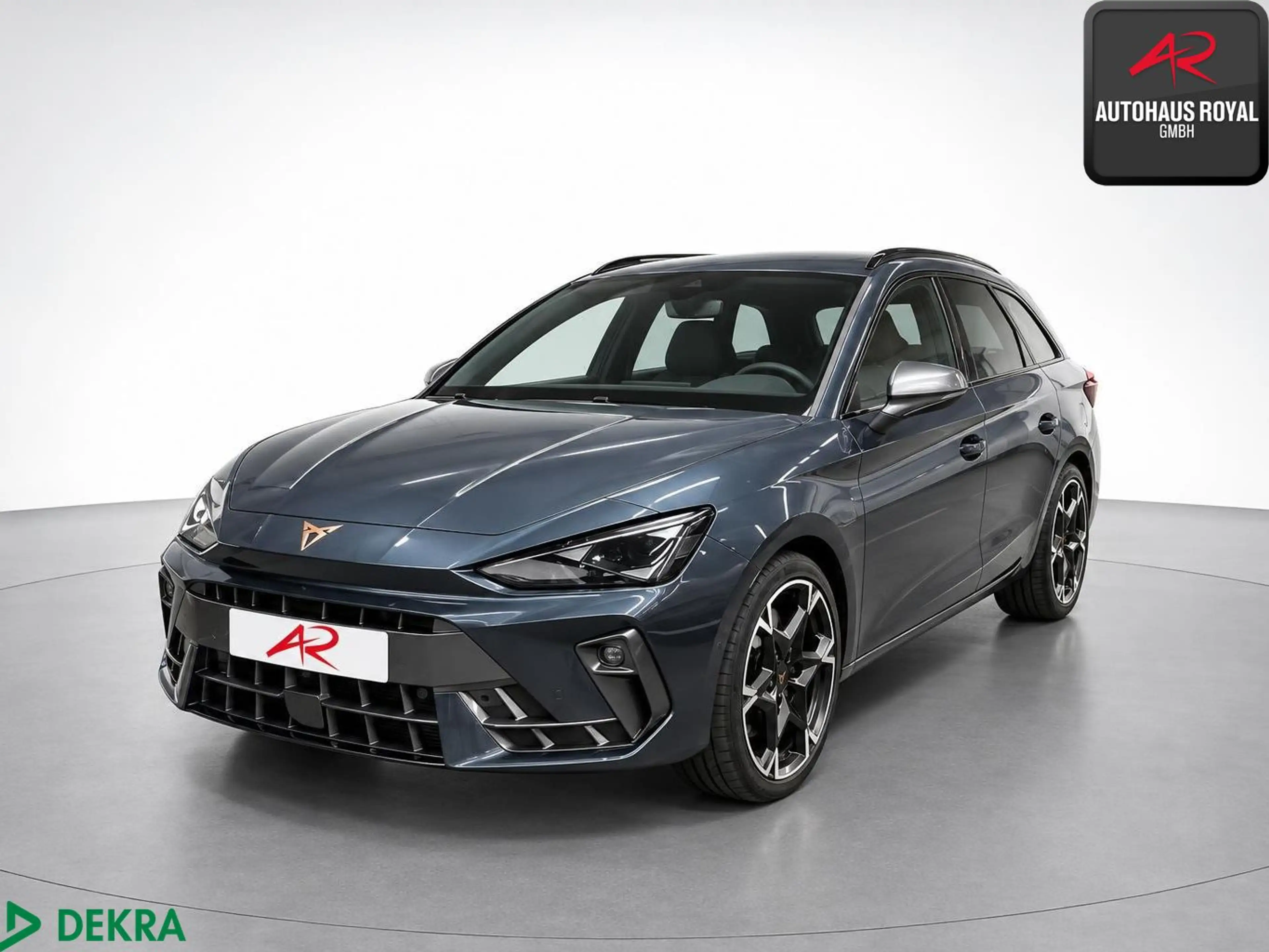 CUPRA Leon ST 1.5 e-Hybrid VZ PANO,MATRIX,MEMORY,KESSY