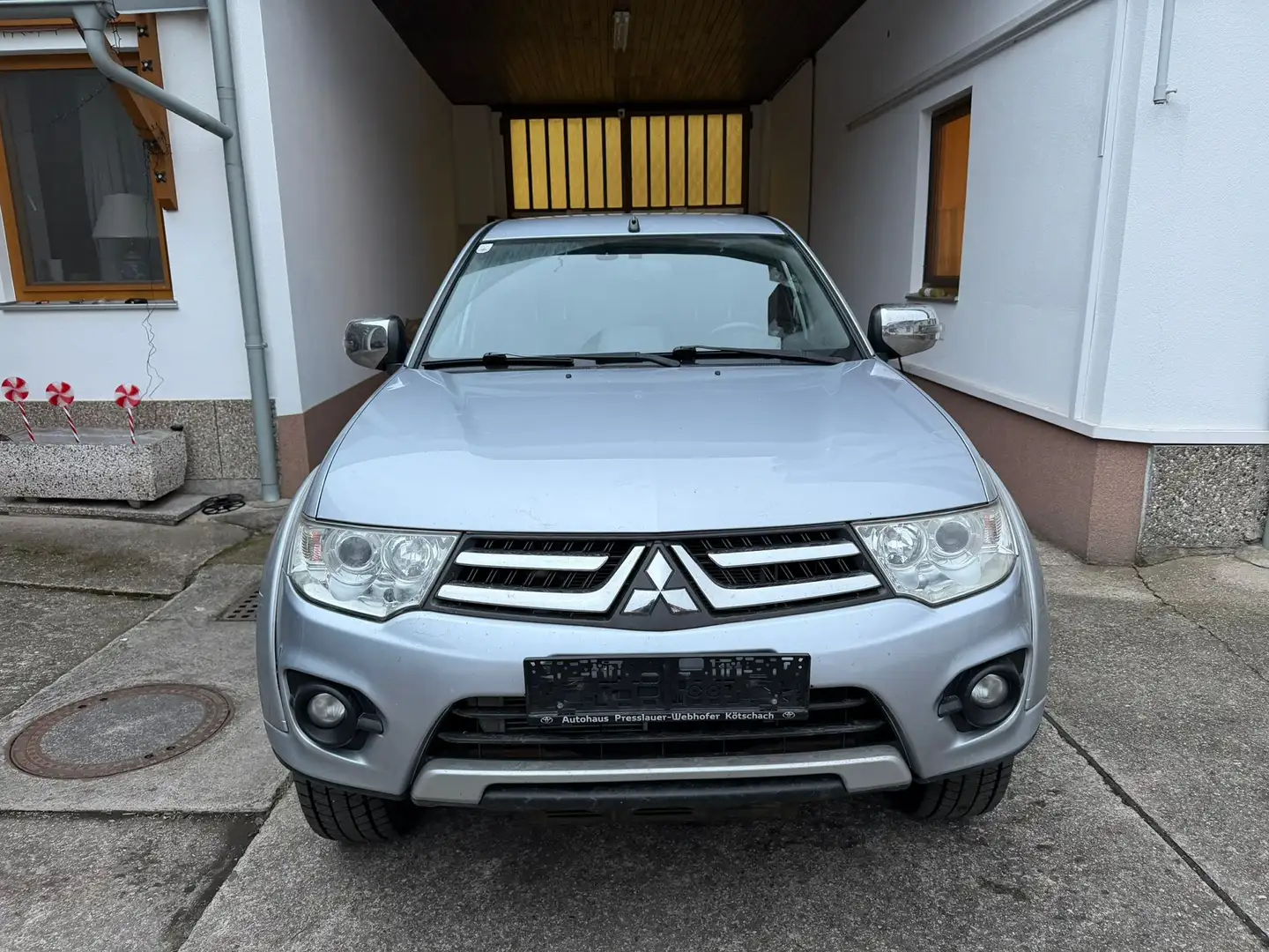 Mitsubishi L200 - 1
