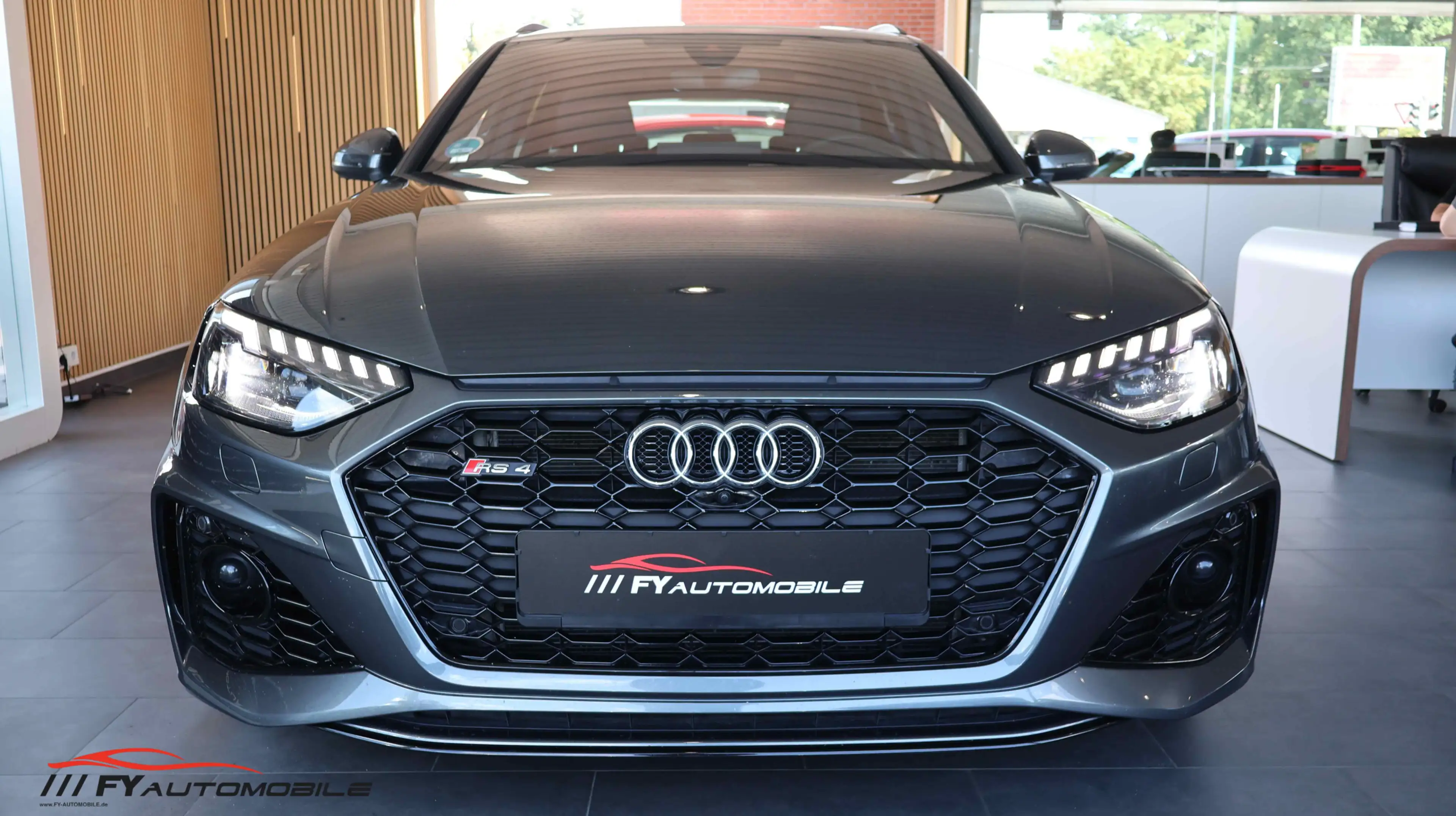 Audi RS4 2.9 TFSI quattro* MATRIX* AHK* 8 X BEREIFT* — photo 12
