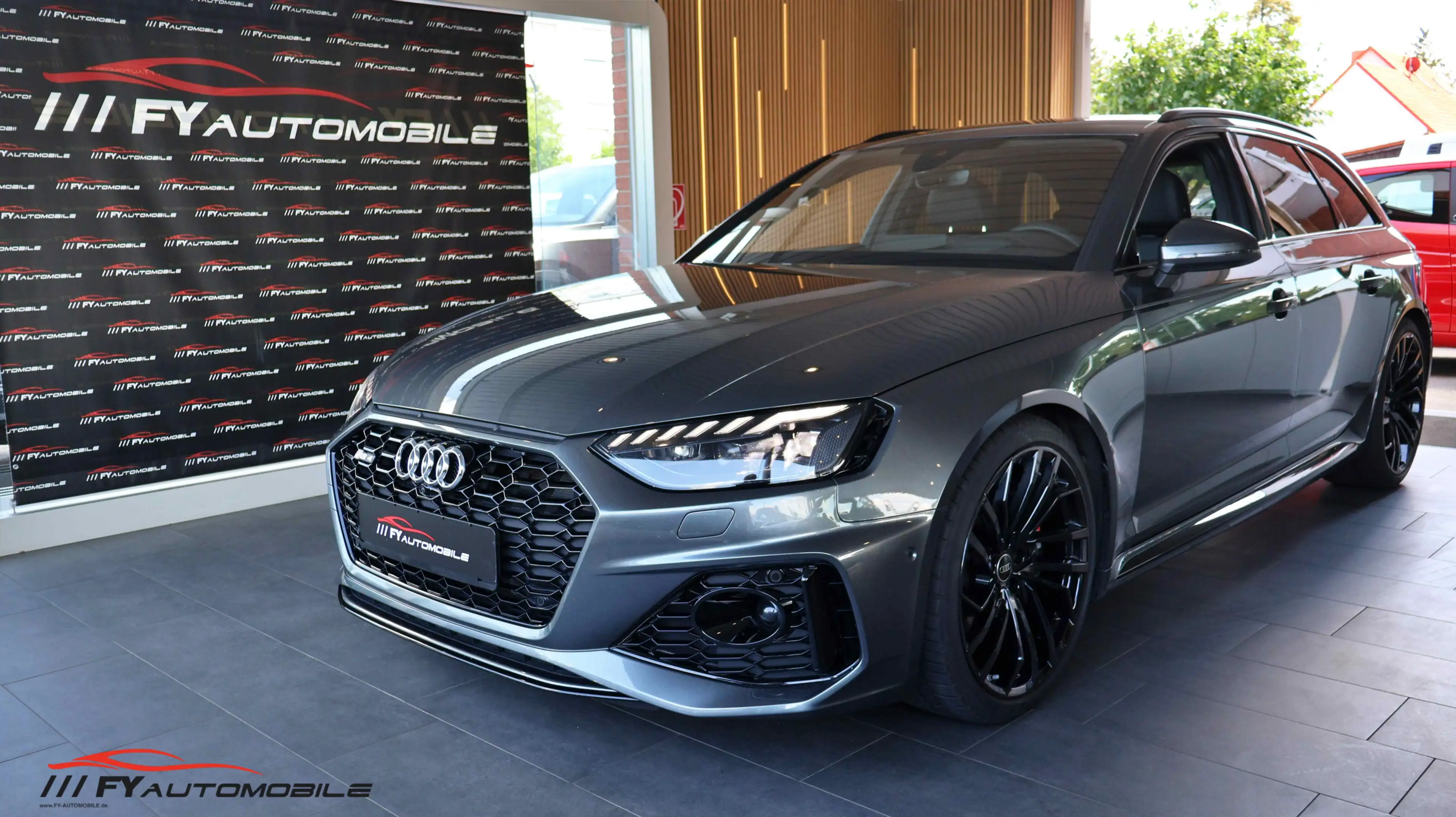 Audi RS4 2.9 TFSI quattro* MATRIX* AHK* 8 X BEREIFT* — photo 14