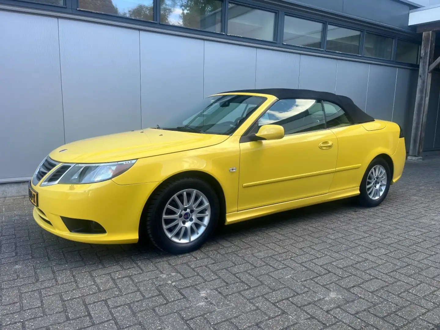 Saab 9-3 20 ltr Turbo Automaat in Geel Gelb - 1