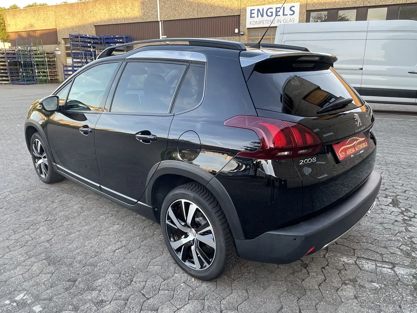 Peugeot 2008 GT-Line-Paket Panorama Voll S-Heft Top Gepflegt Schwarz - 2
