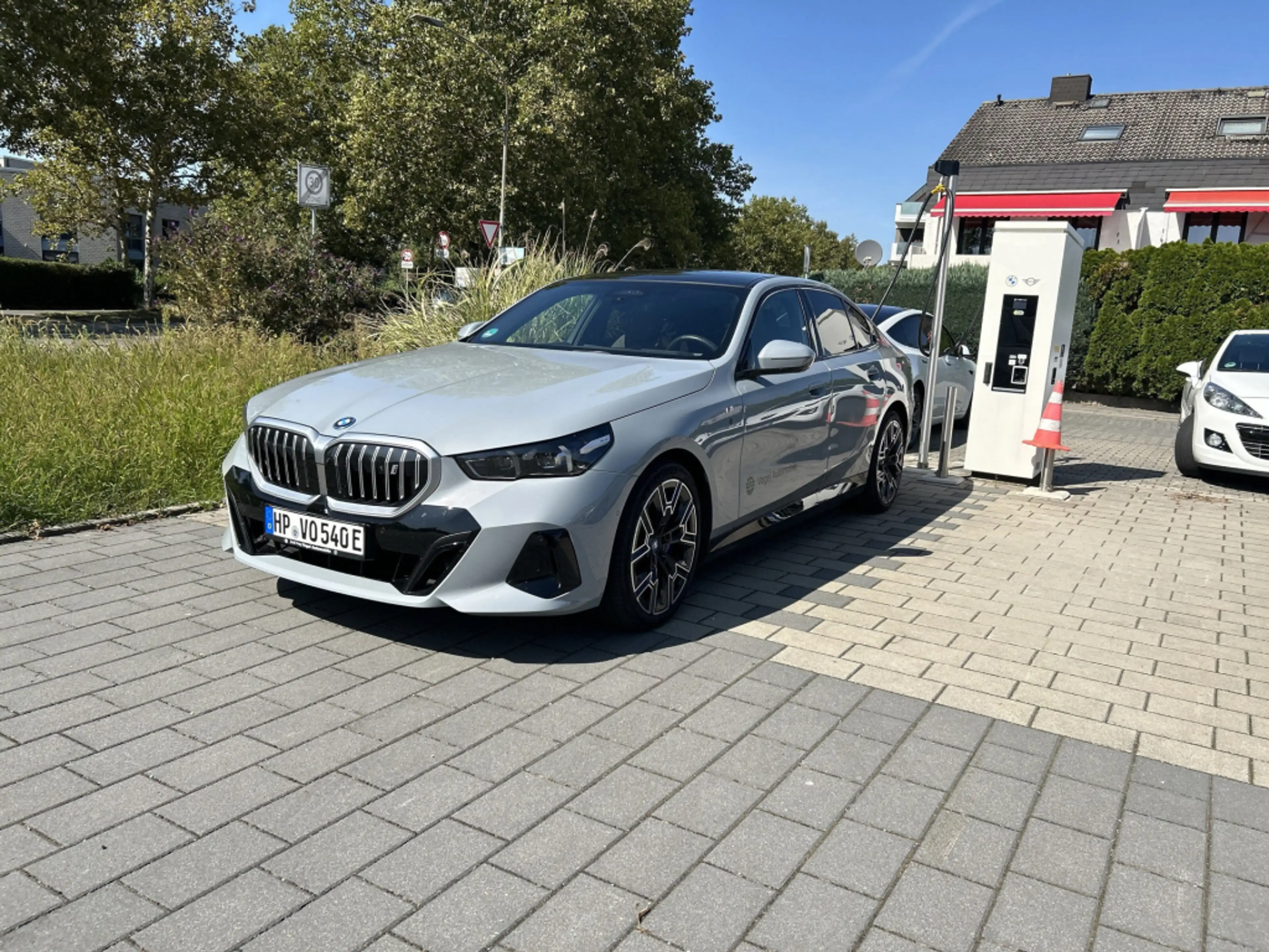 BMW i5 eDrive40 — photo 14