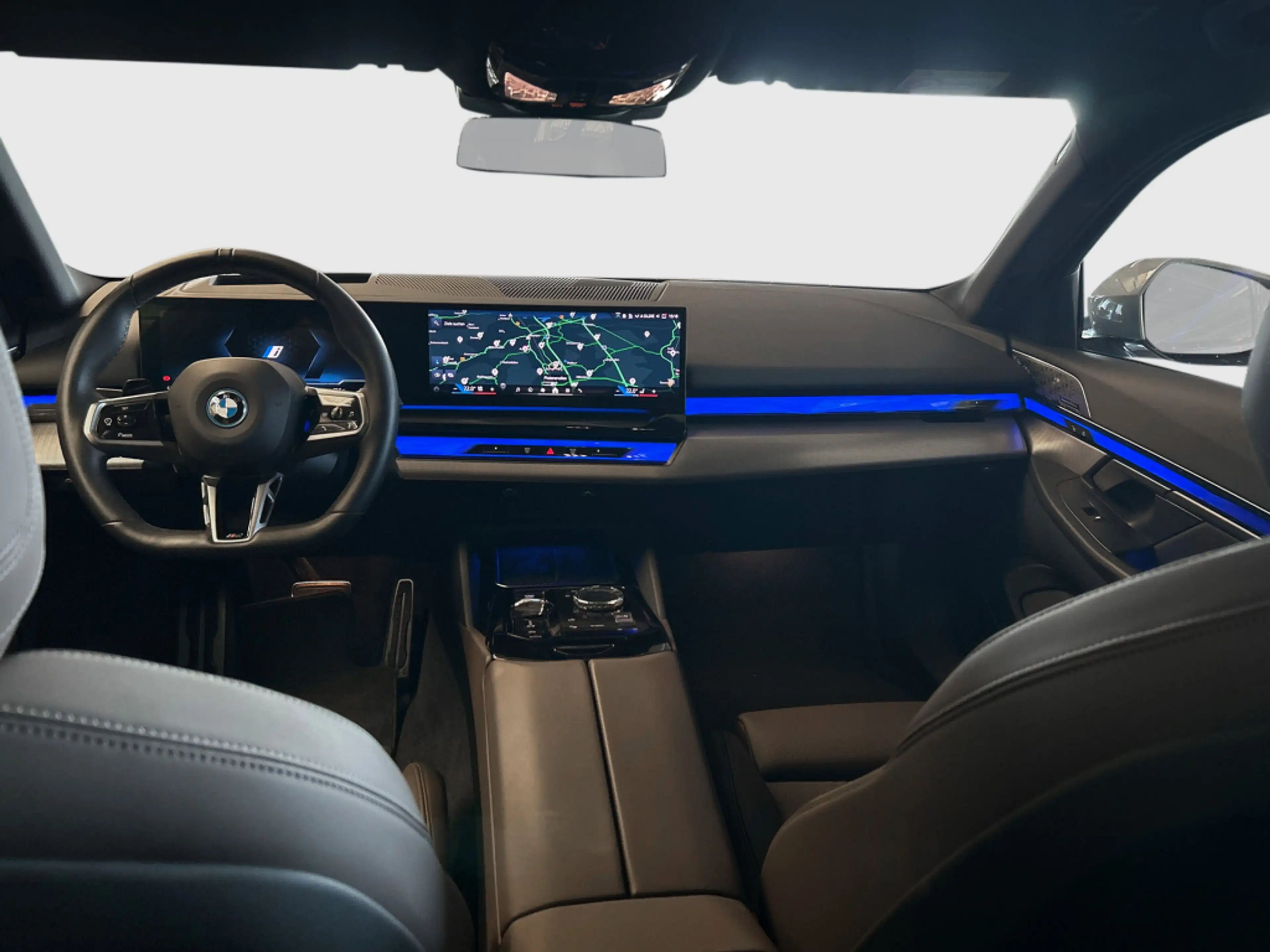 BMW i5 eDrive40 — photo 9