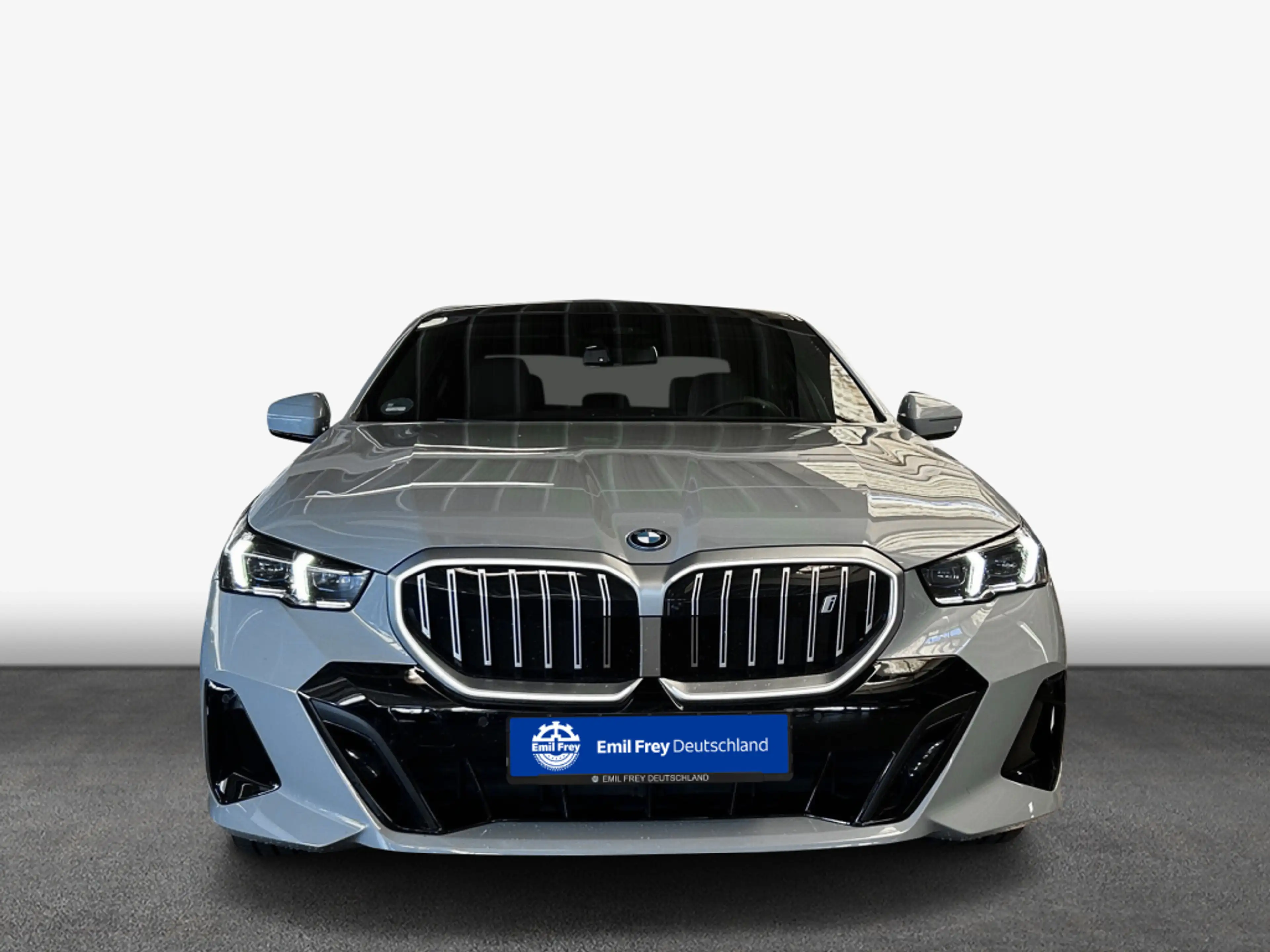 BMW i5 eDrive40 — photo 4