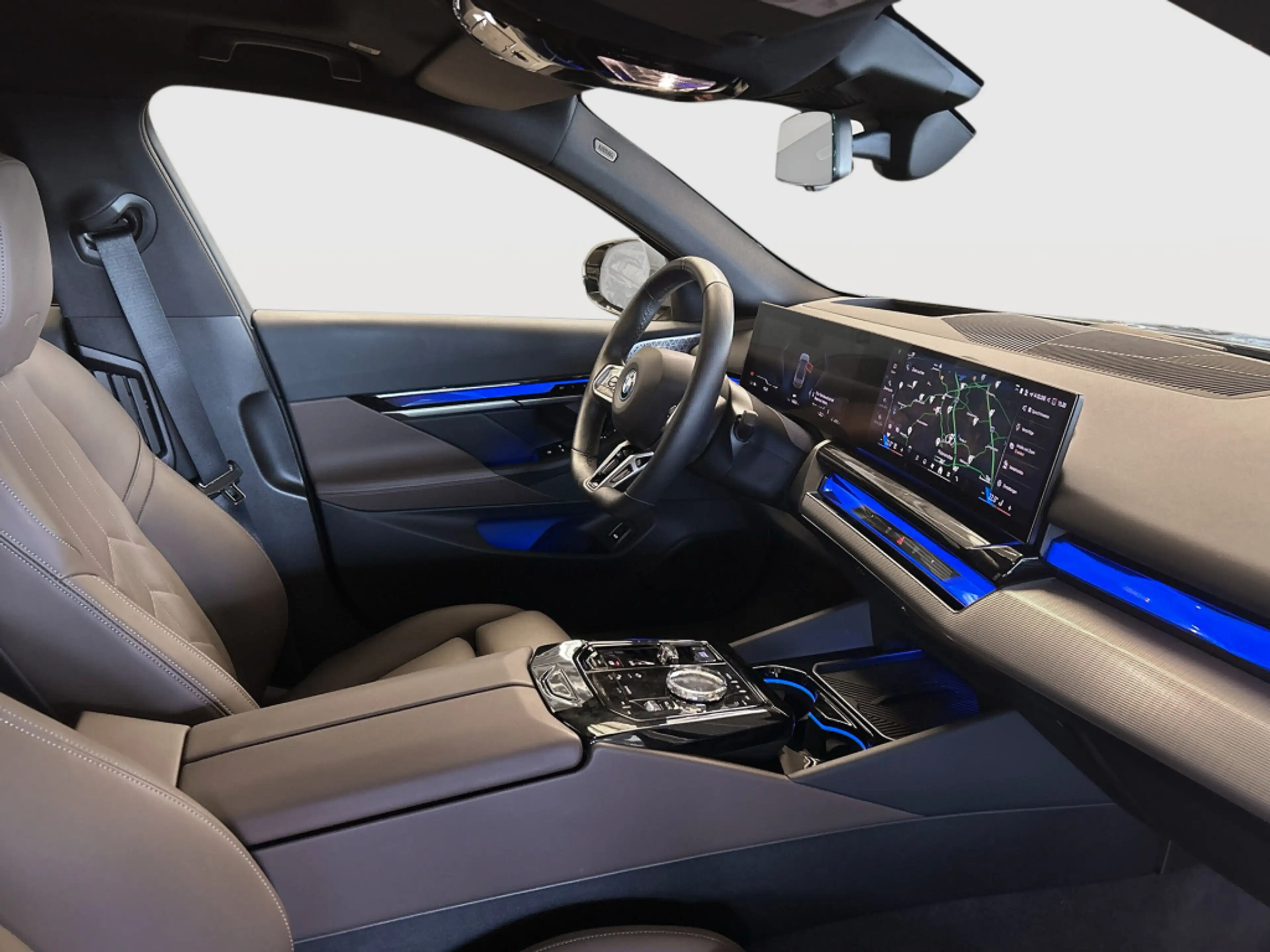 BMW i5 eDrive40 — photo 10
