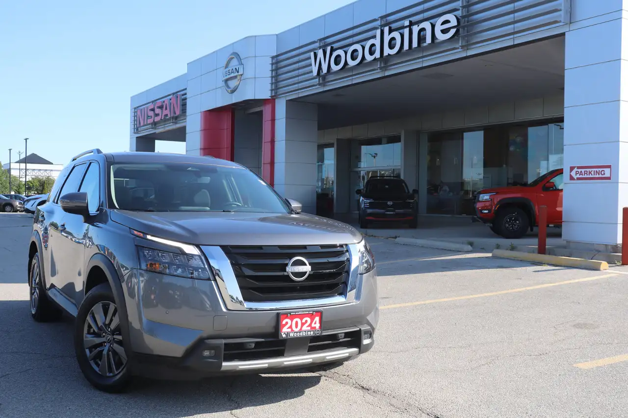 2024 Nissan Pathfinder SV — photo 1