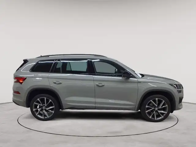 Skoda Kodiaq view 3