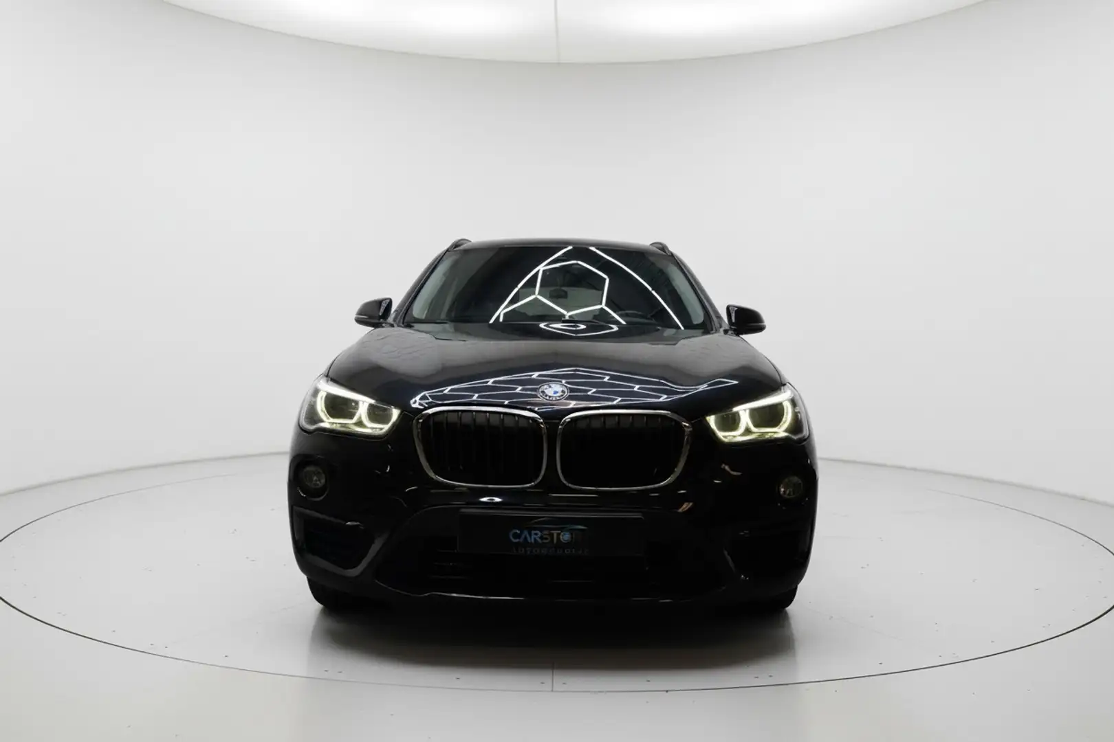 BMW X1 SDrive18i High Executive TREKHAAK CAMERA Zwart - 2