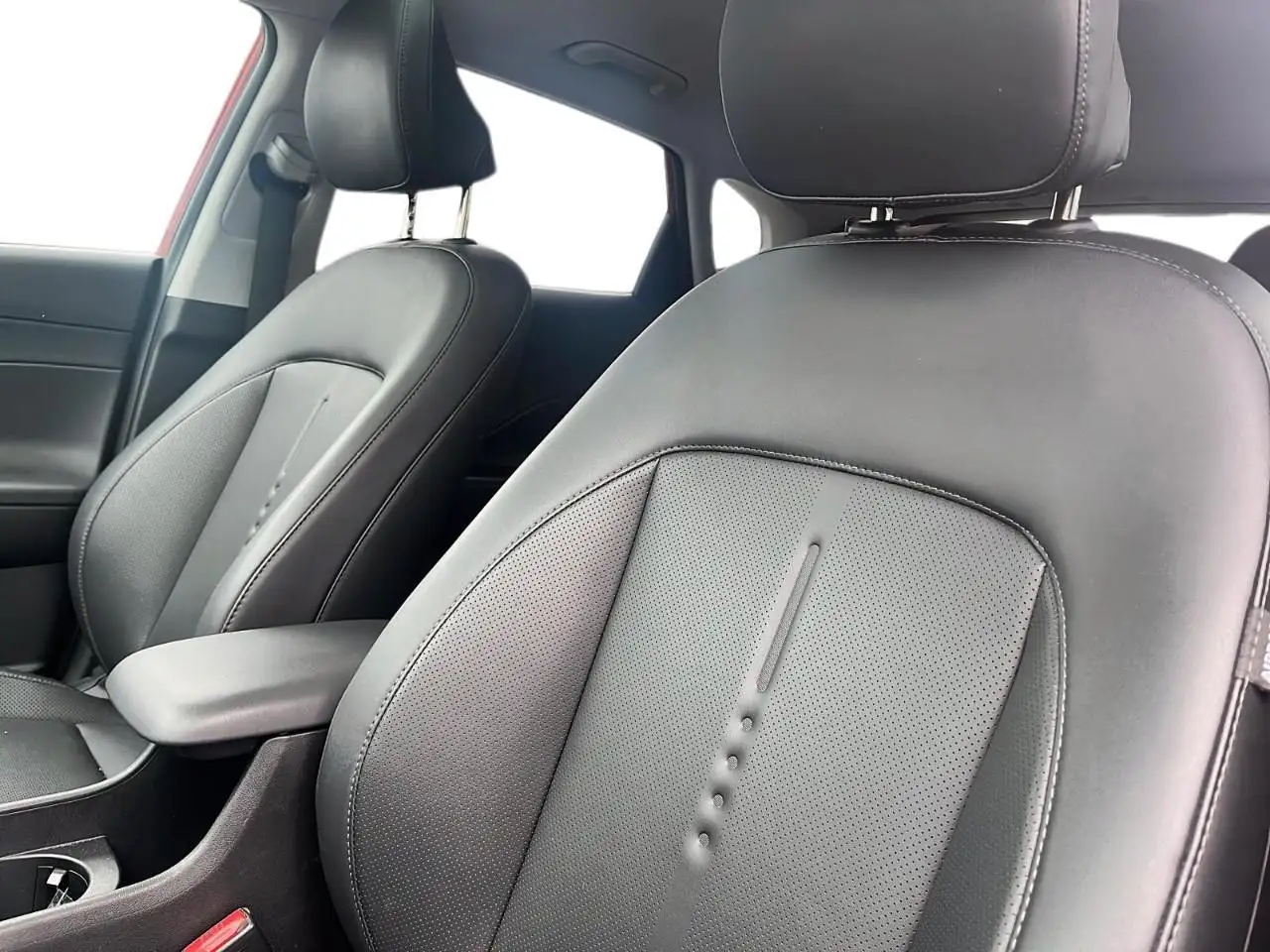 Hyundai KONA снимка Hyundai KONA