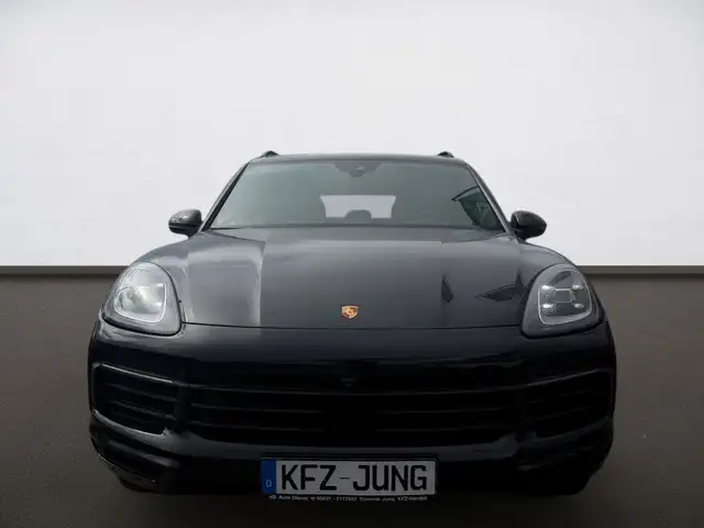 Porsche Cayenne view 5