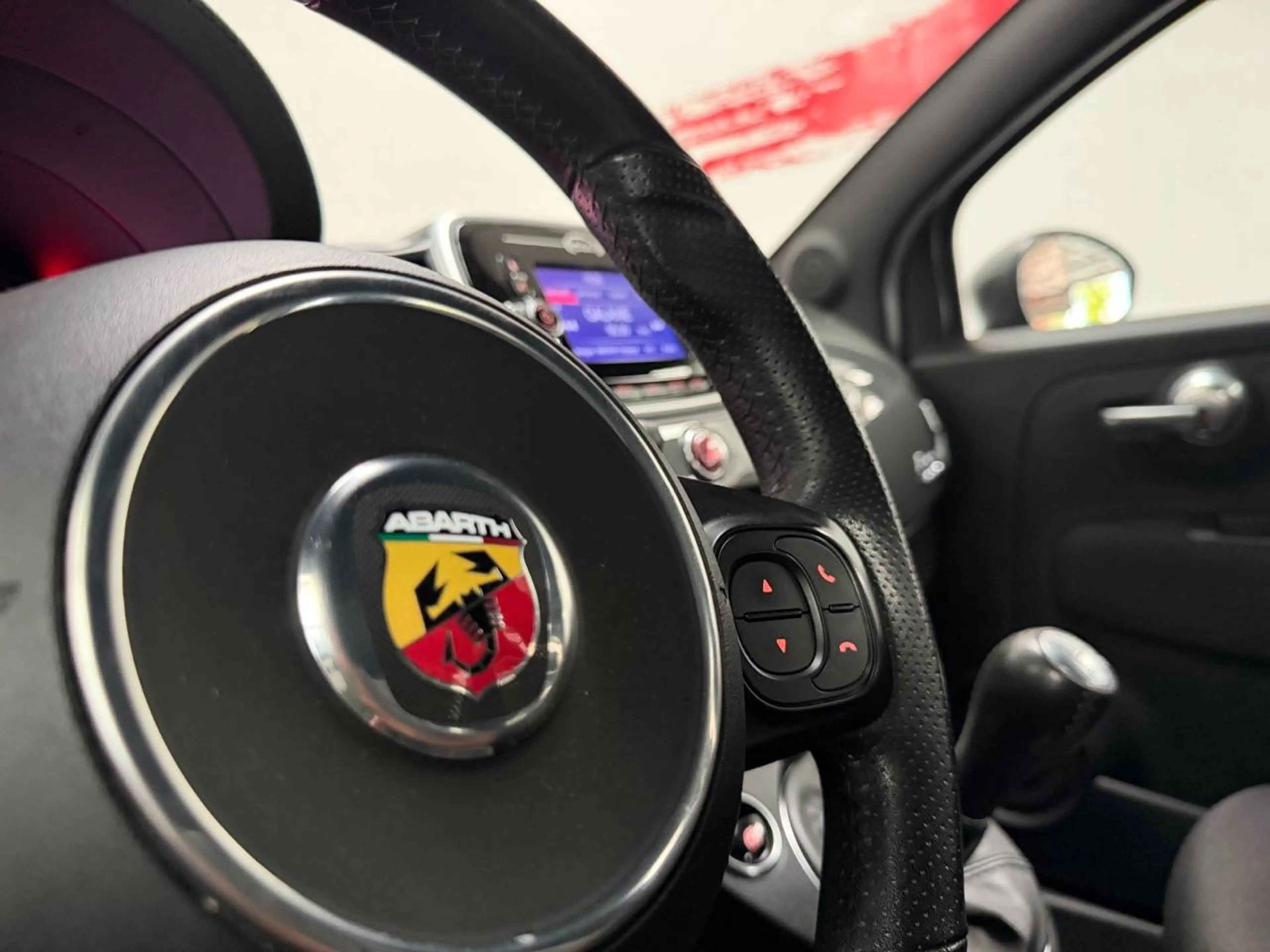 Fiat 500 Abarth 210 ch — photo 14