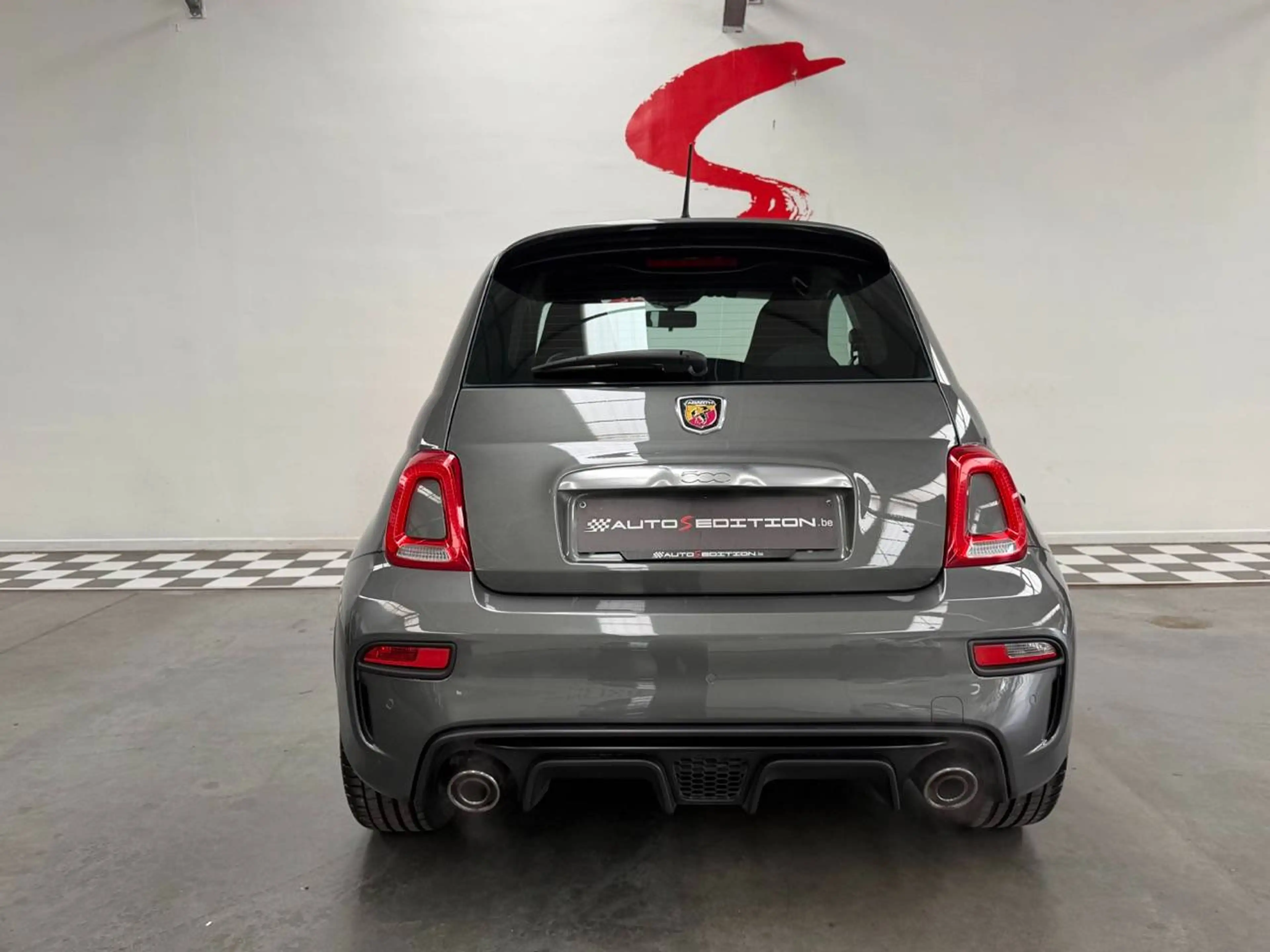 Fiat 500 Abarth 210 ch — photo 4