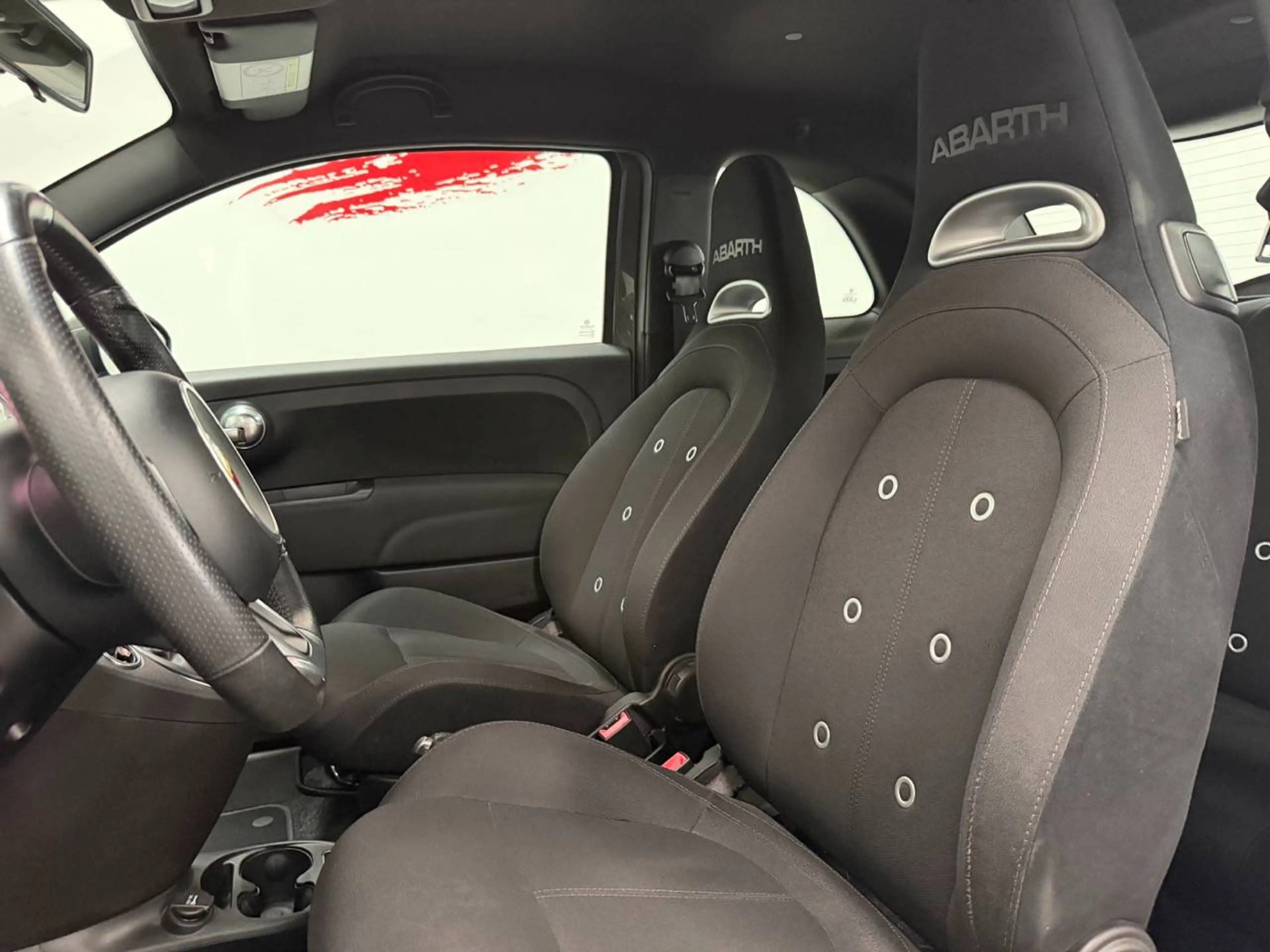 Fiat 500 Abarth 210 ch — photo 9