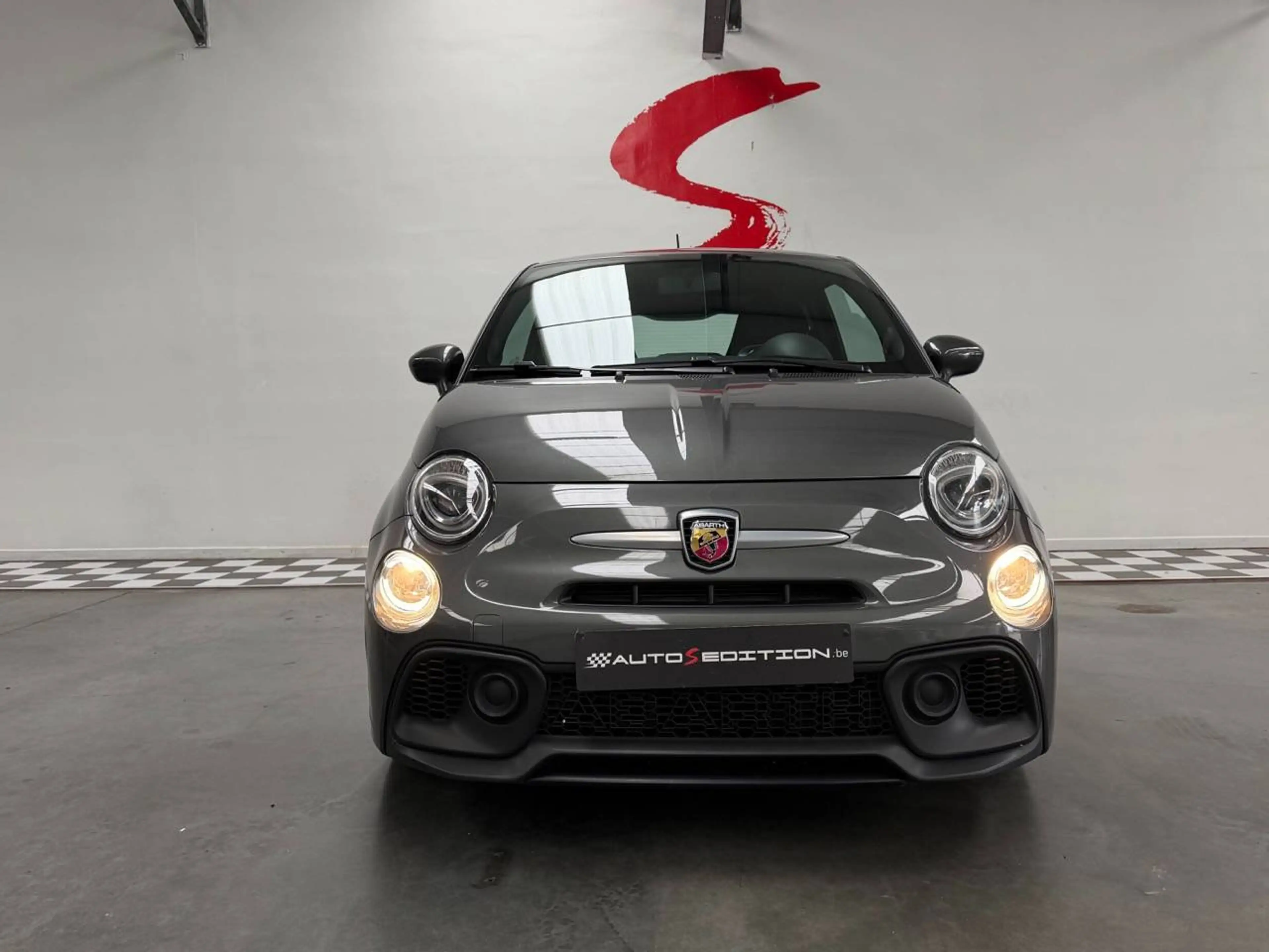 Fiat 500 Abarth 210 ch — photo 3