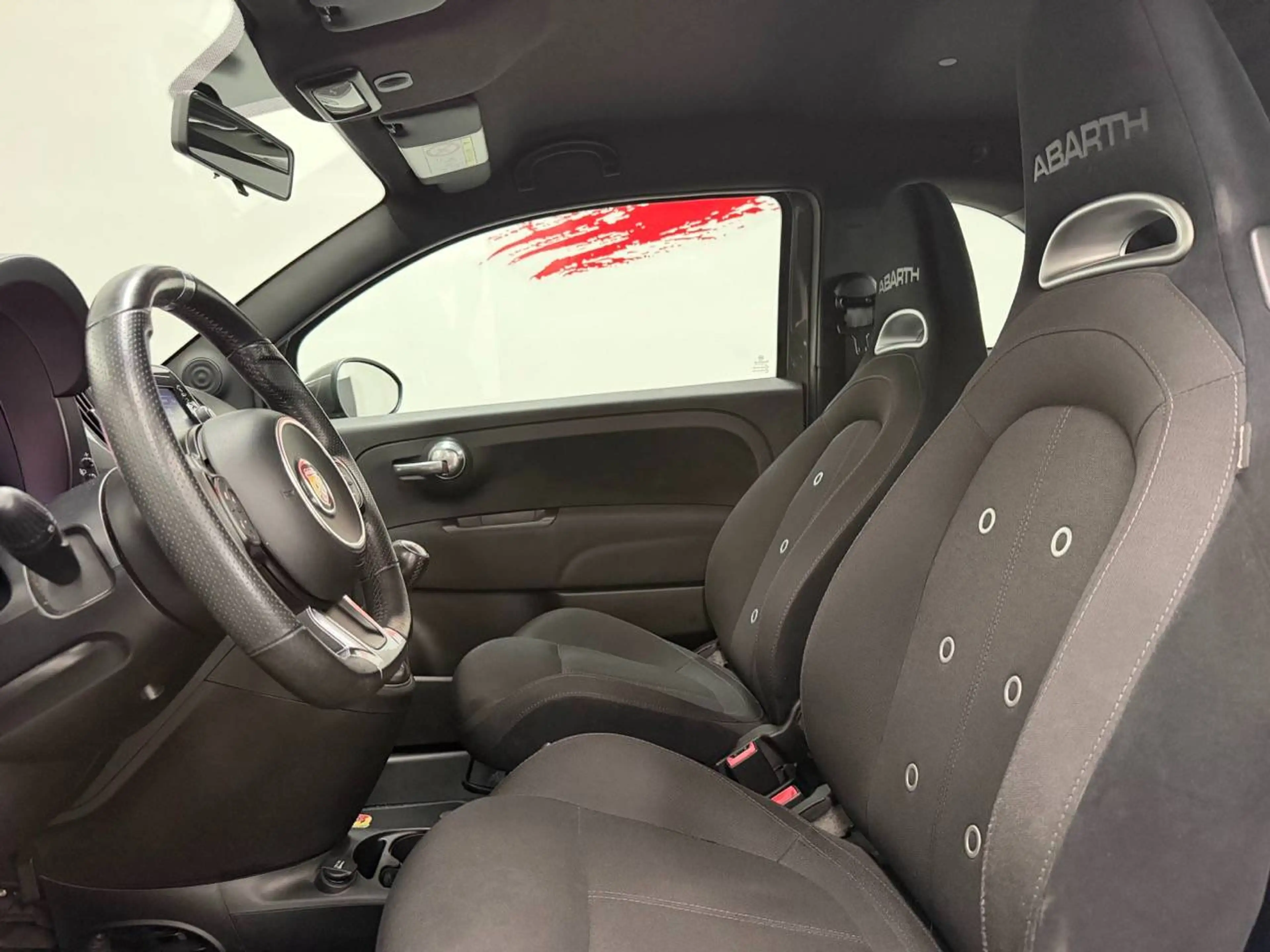 Fiat 500 Abarth 210 ch — photo 8
