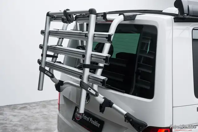 Volkswagen Transporter view 13