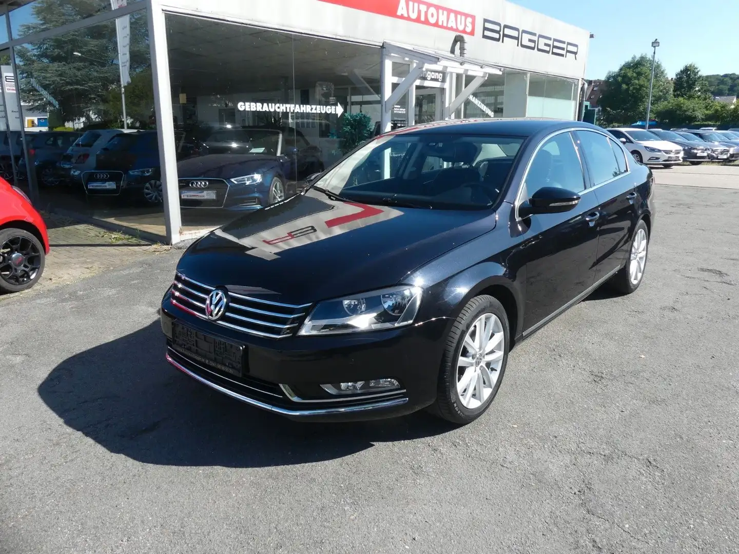 Volkswagen Passat Lim. Highline BlueMotion Schwarz - 2