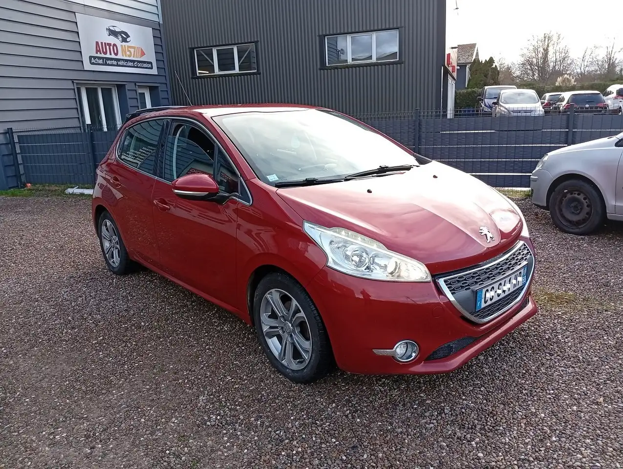Peugeot 208 1.6 e-HDi 115ch FAP BVM6 Allure