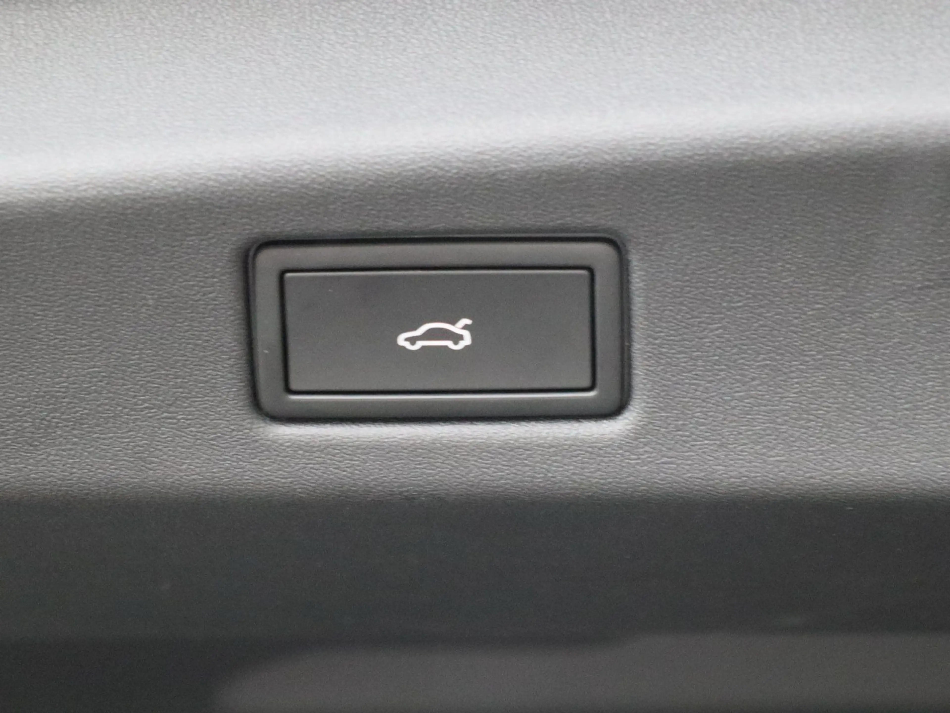 Volkswagen ID.7 Pro 210 kW (286 PS) 77 kWh 1-Gang-Au — photo 15