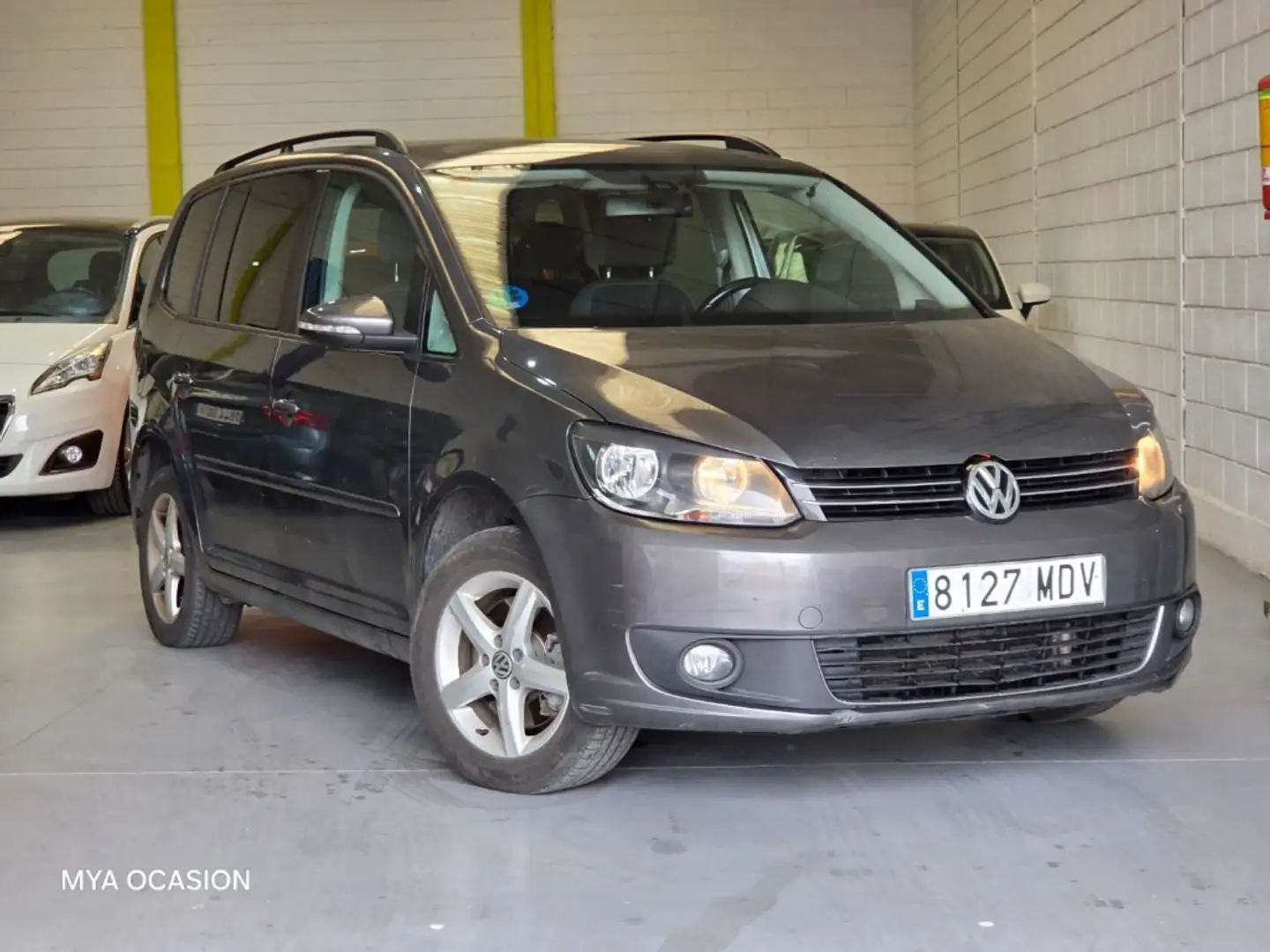 Volkswagen Touran 1.4 TSI Advance Grau - 1