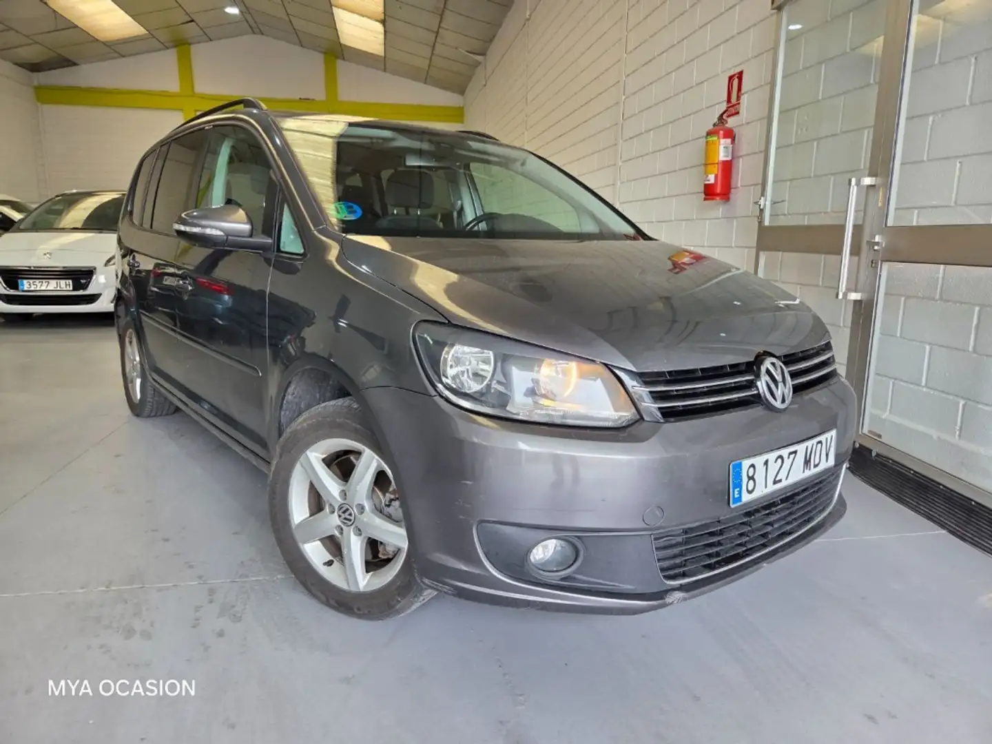 Volkswagen Touran 1.4 TSI Advance Grau - 2