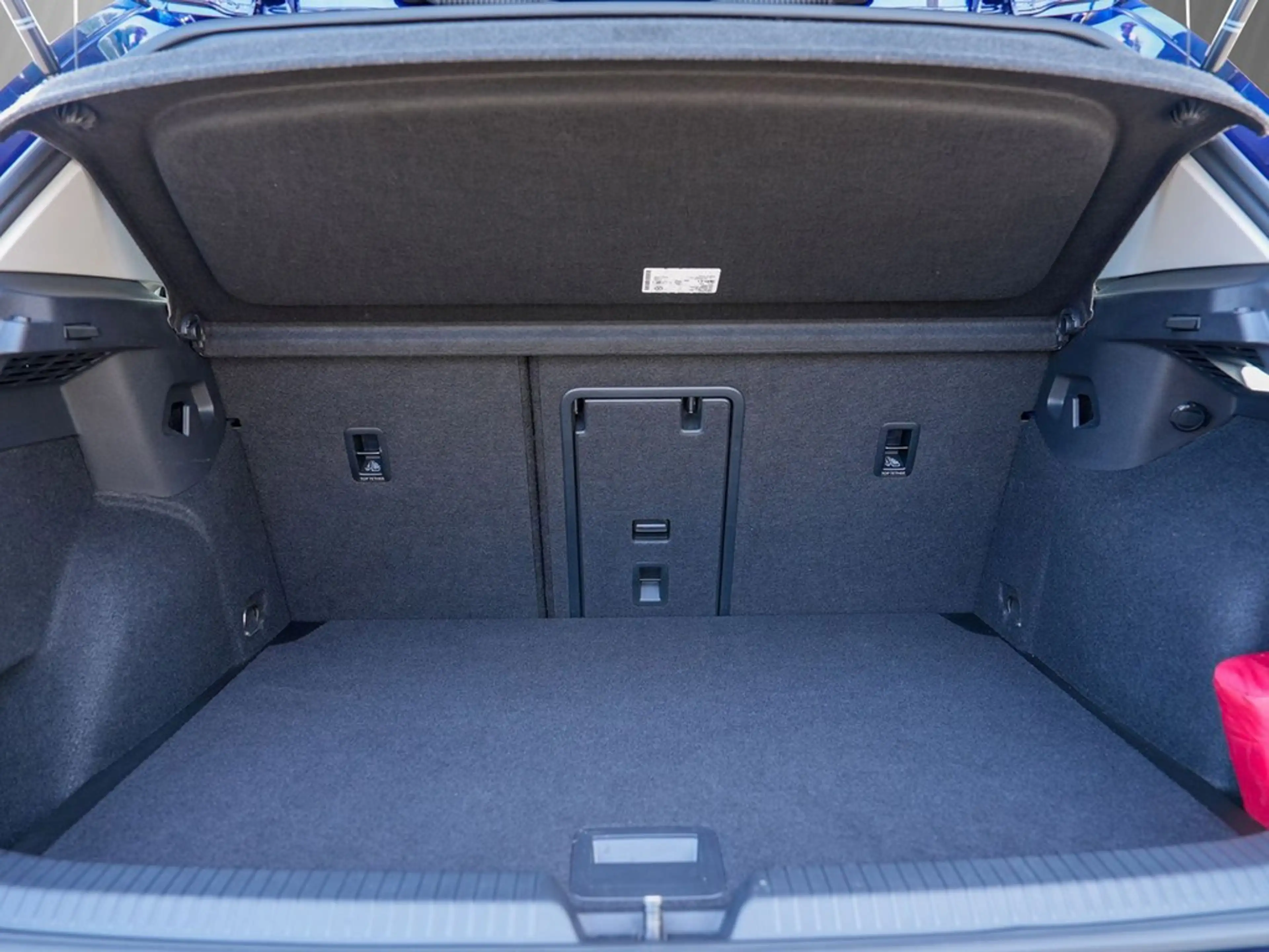 Volkswagen Golf 1.5 TSI Active *LED-Plus*Navi*Panorama*IQ-Drive... — photo 6