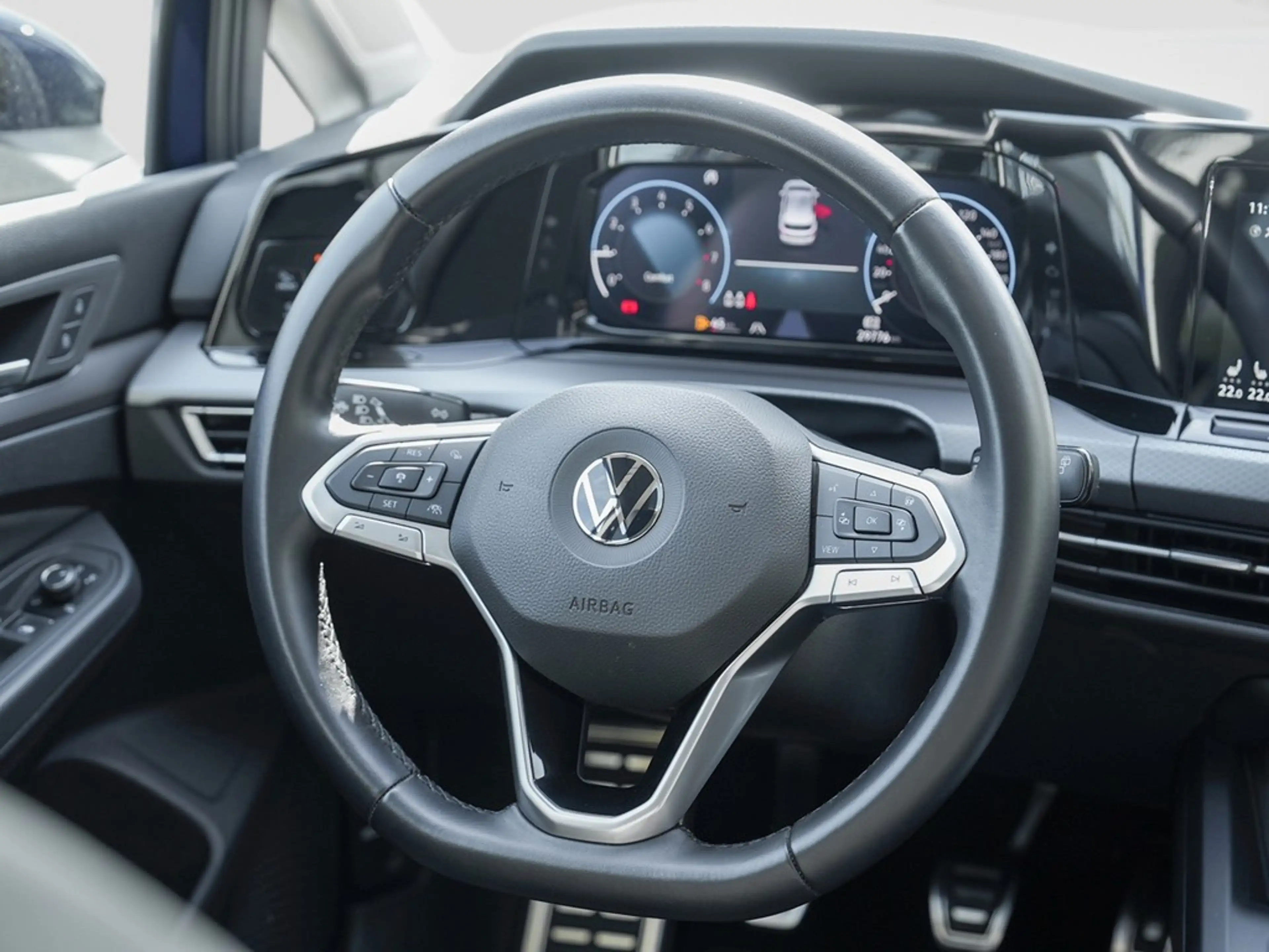 Volkswagen Golf 1.5 TSI Active *LED-Plus*Navi*Panorama*IQ-Drive... — photo 12