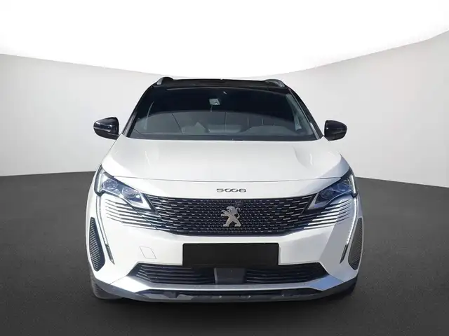 Peugeot 5008 view 2