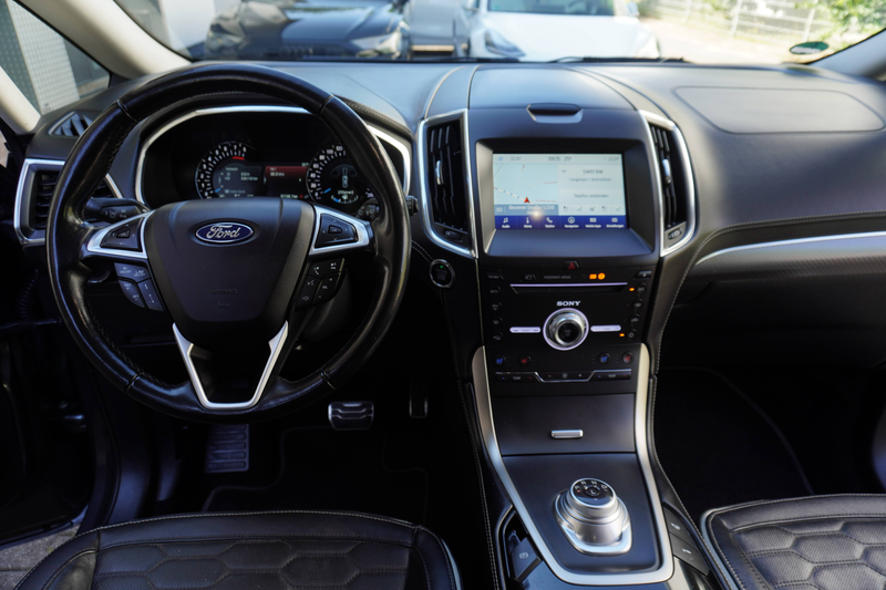 Ford S-Max 2.5 Hybrid Vignale LEDER+LED+7SITZE+TEMPOMAT+KAMERA — photo 15