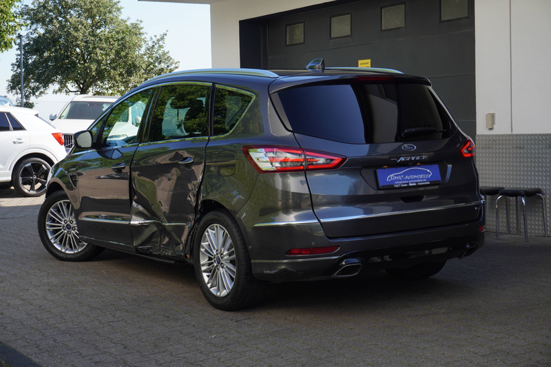Ford S-Max 2.5 Hybrid Vignale LEDER+LED+7SITZE+TEMPOMAT+KAMERA — photo 7